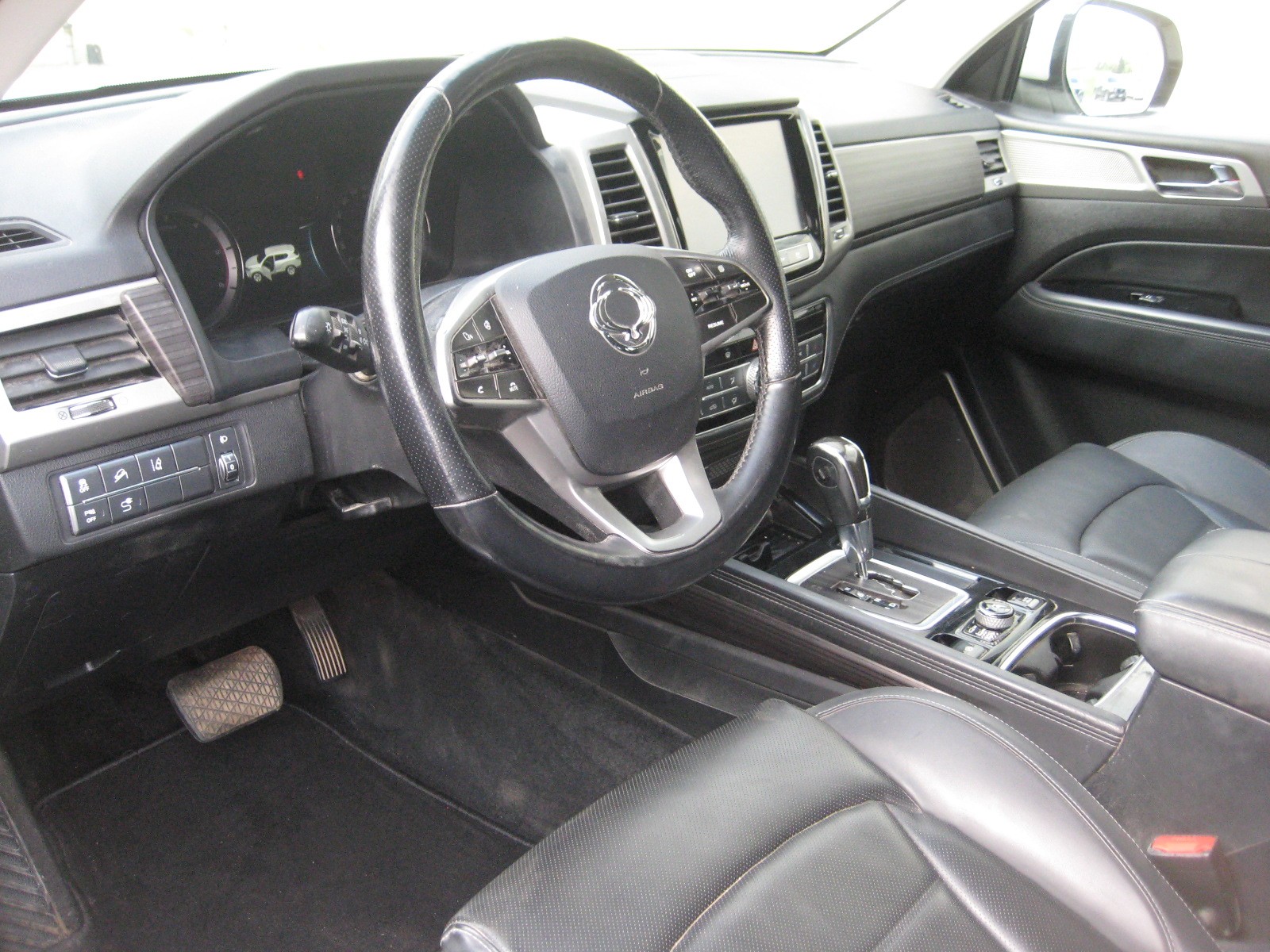 KGM-SsangYong Rexton RX220 e-XDi Sapphire 4WD-image-5