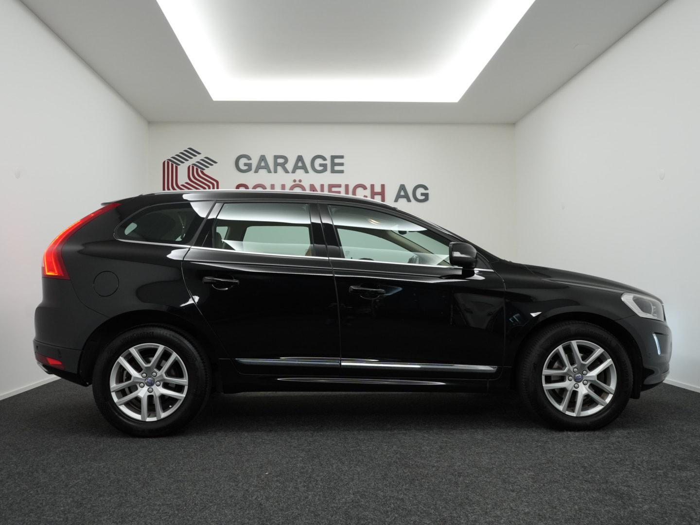 VOLVO XC60 2.4 D4 Summum AWD S/S-image-3