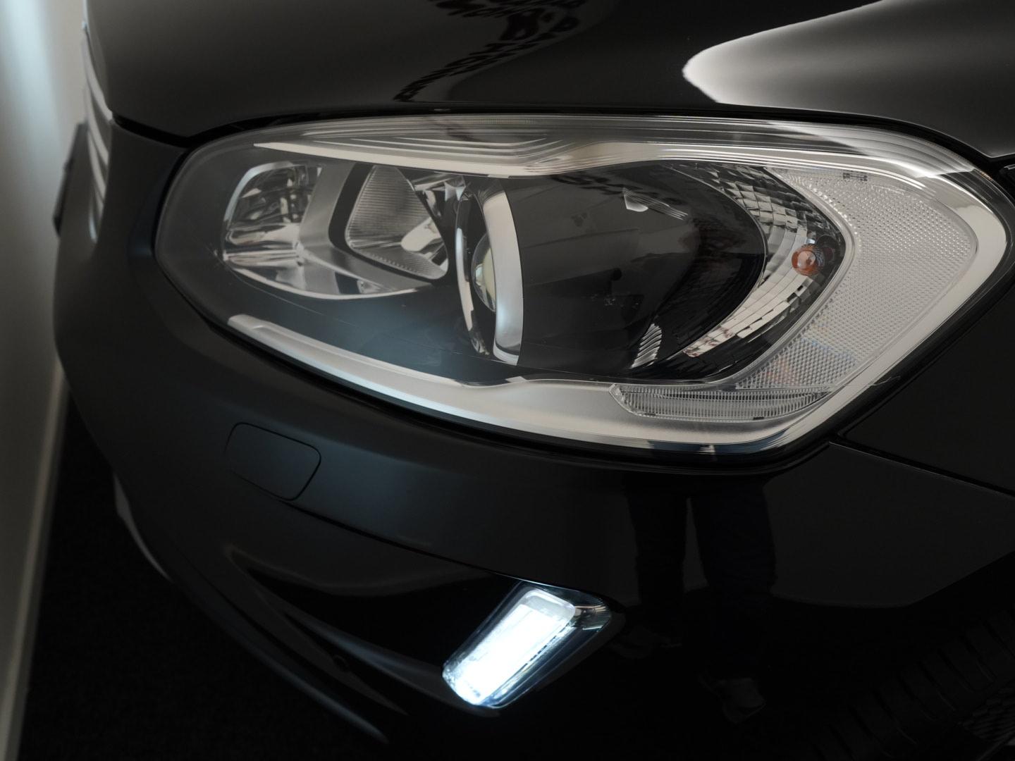 VOLVO XC60 2.4 D4 Summum AWD S/S-image-8