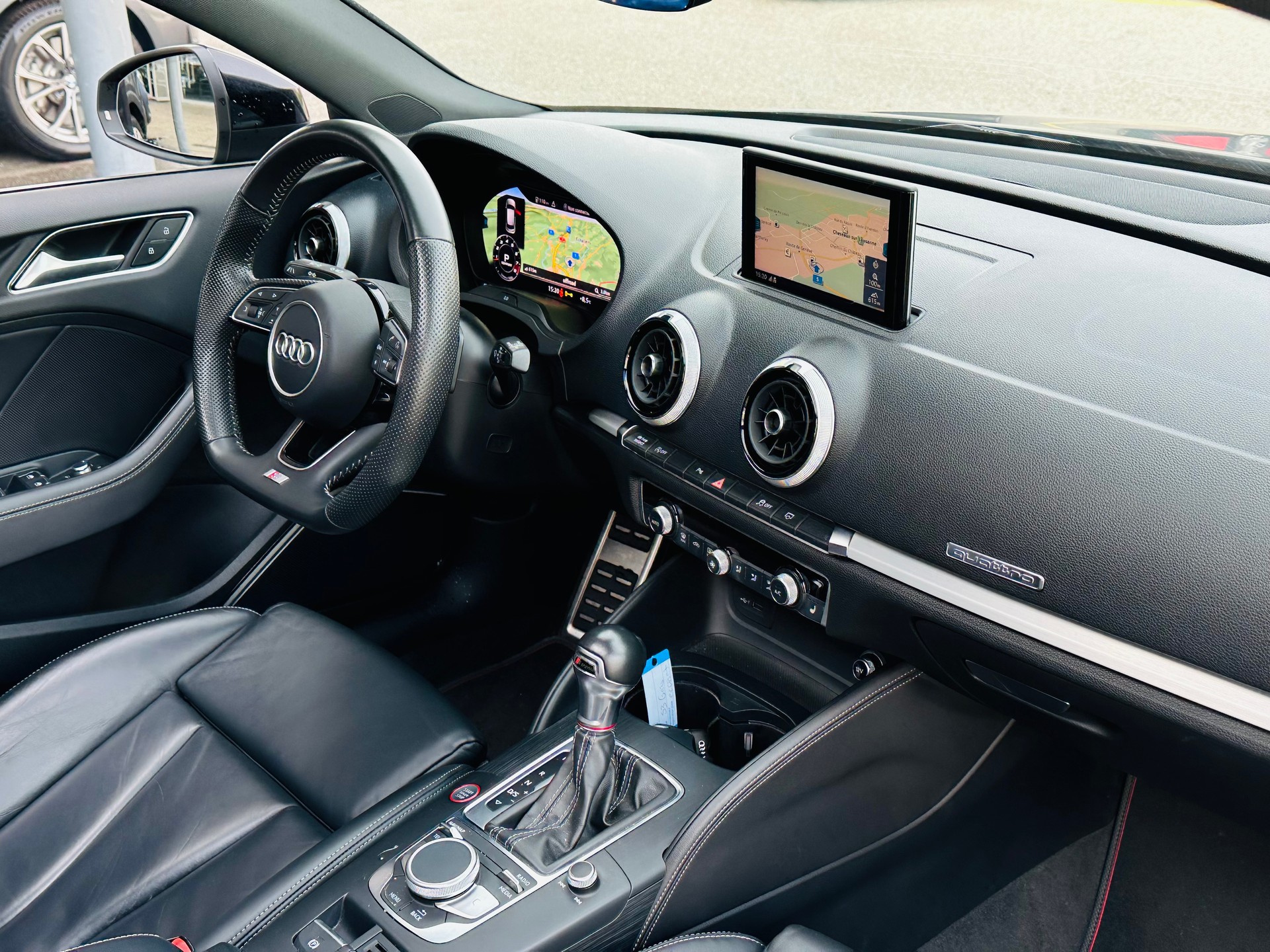 AUDI S3 Sportback 2.0 TFSI quattro S-tronic-image-11