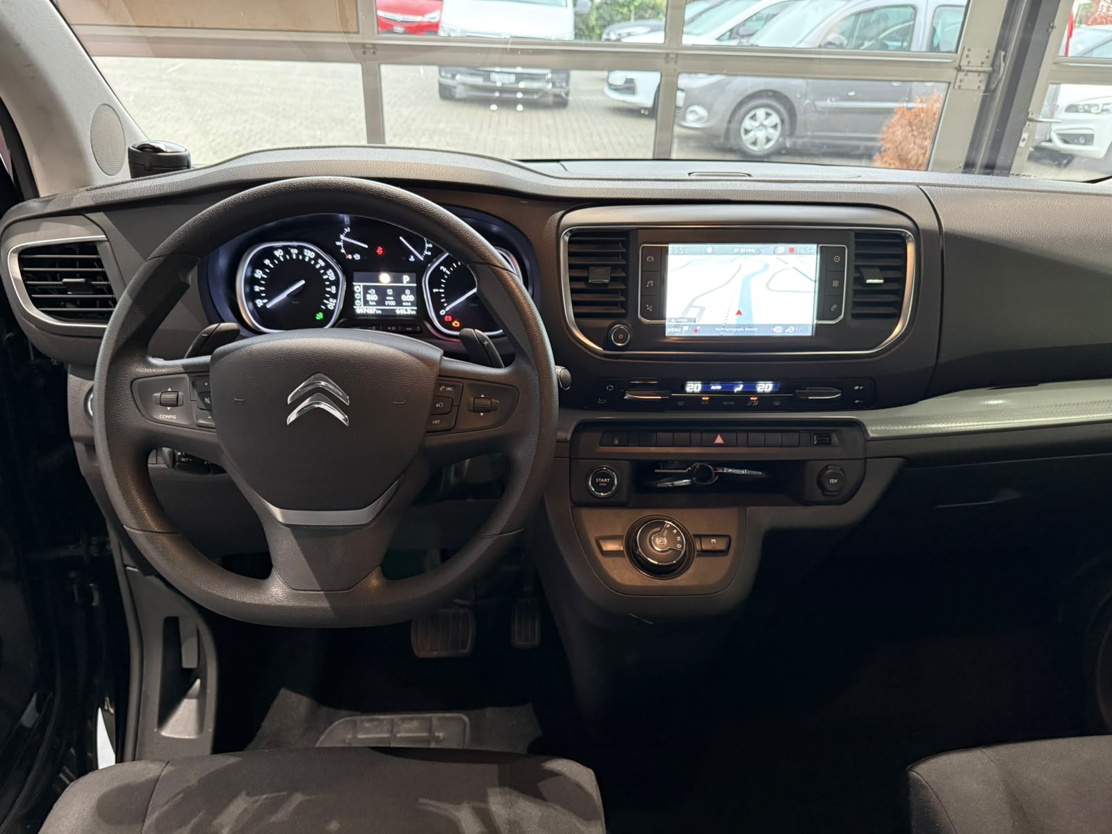 CITROEN Spacetourer 2.0 BlueHDi Feel M EAT-image-16