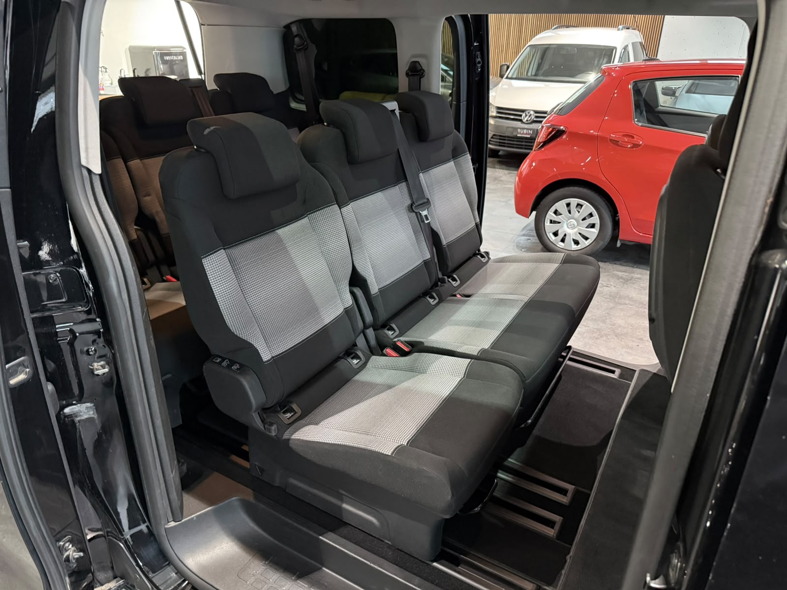 CITROEN Spacetourer 2.0 BlueHDi Feel M EAT-image-13