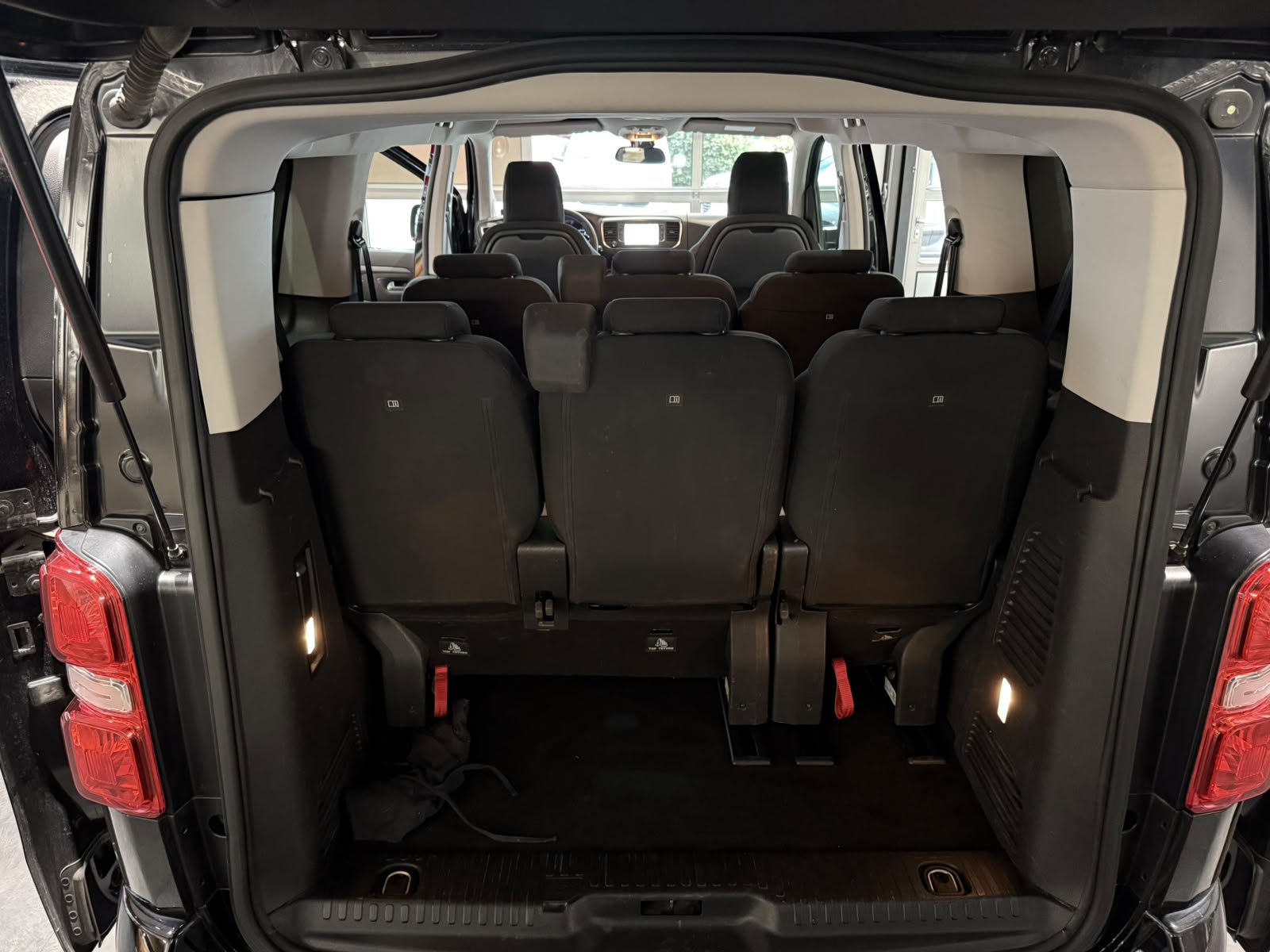 CITROEN Spacetourer 2.0 BlueHDi Feel M EAT-image-5