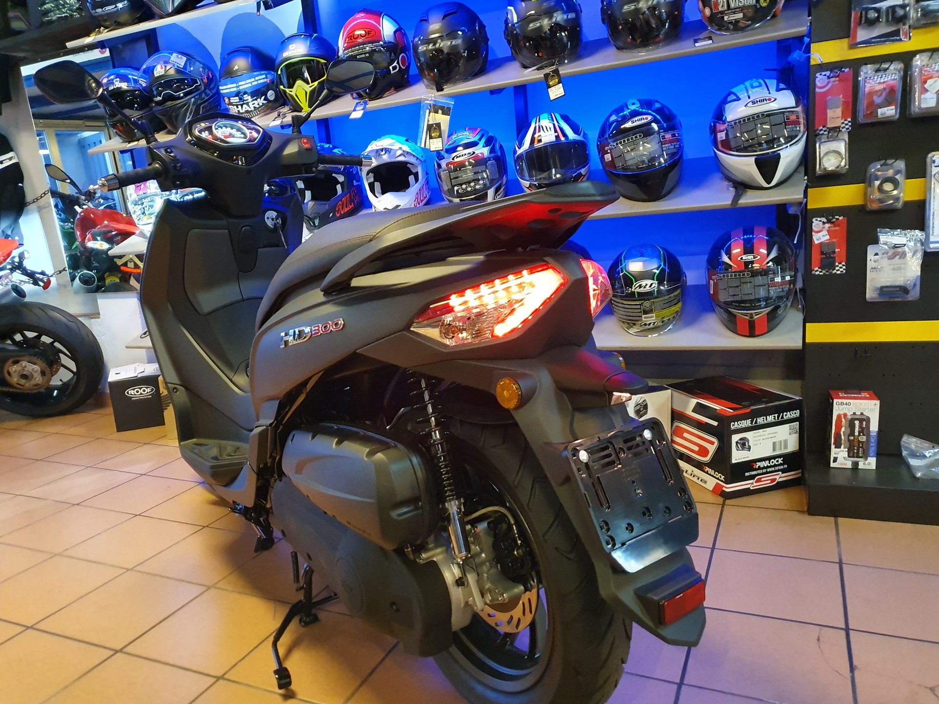 SYM HD 300i ABS-showroom-element-2