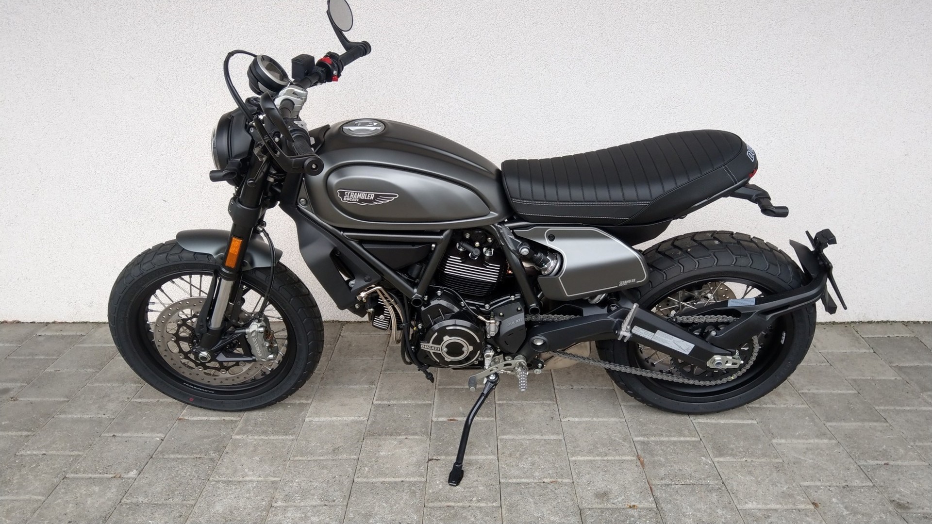 DUCATI SCRAMBLER NIGHTSHIFT 2022-showroom-element-1