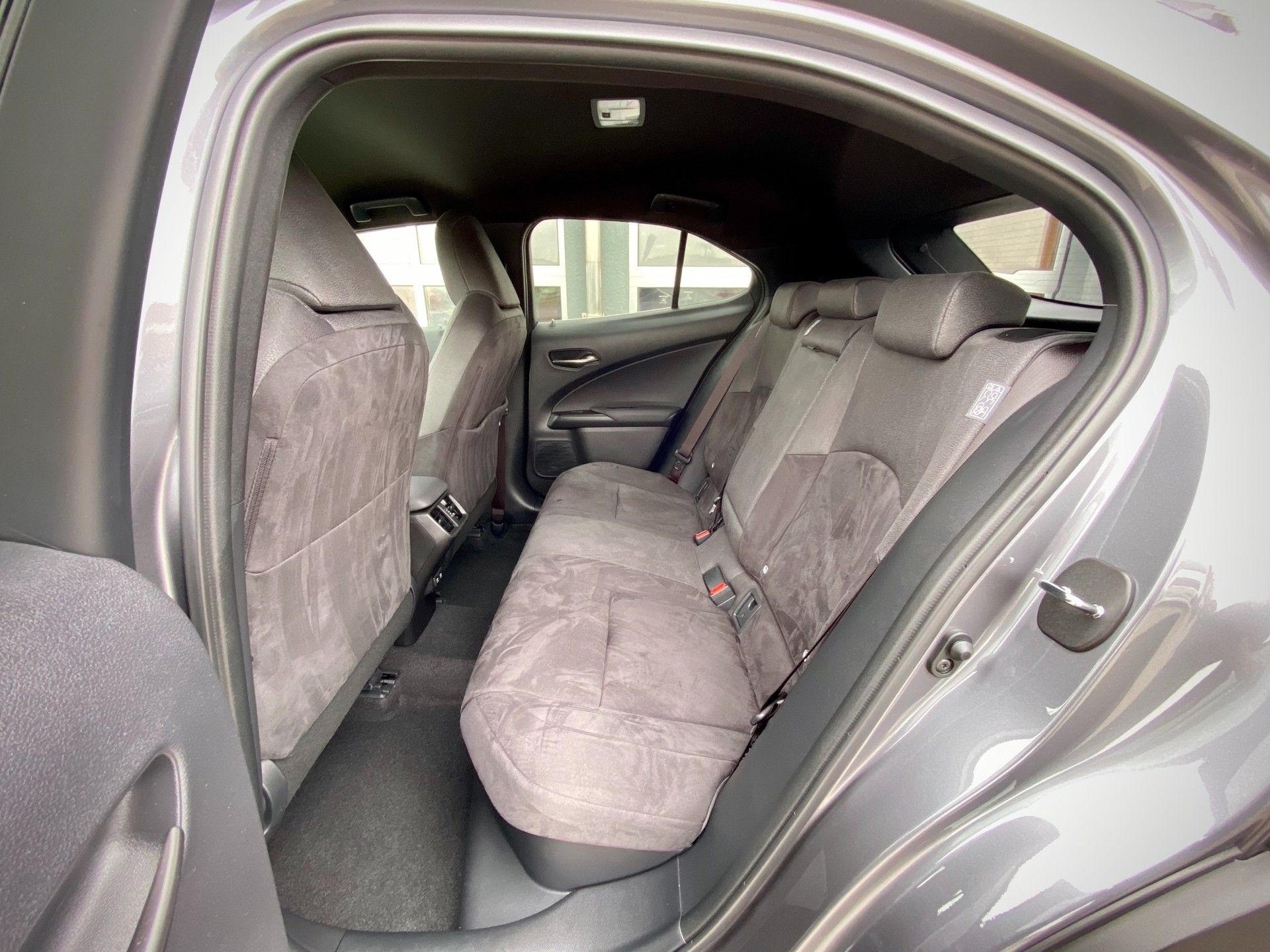 LEXUS UX 250h Impression AWD Automatic - Véhicule Suisse (CH)-image-11