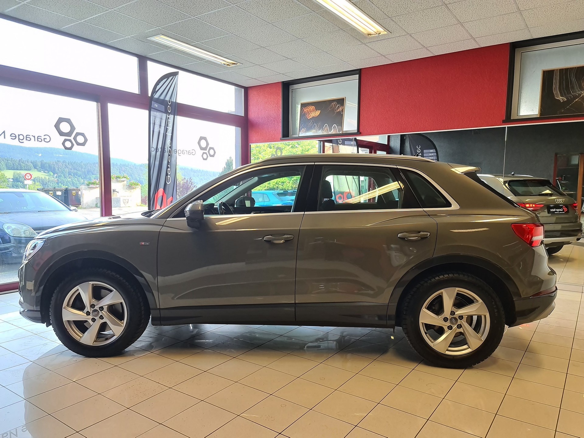 AUDI Q3 40 TDI advanced quattro S-tronic-image-3