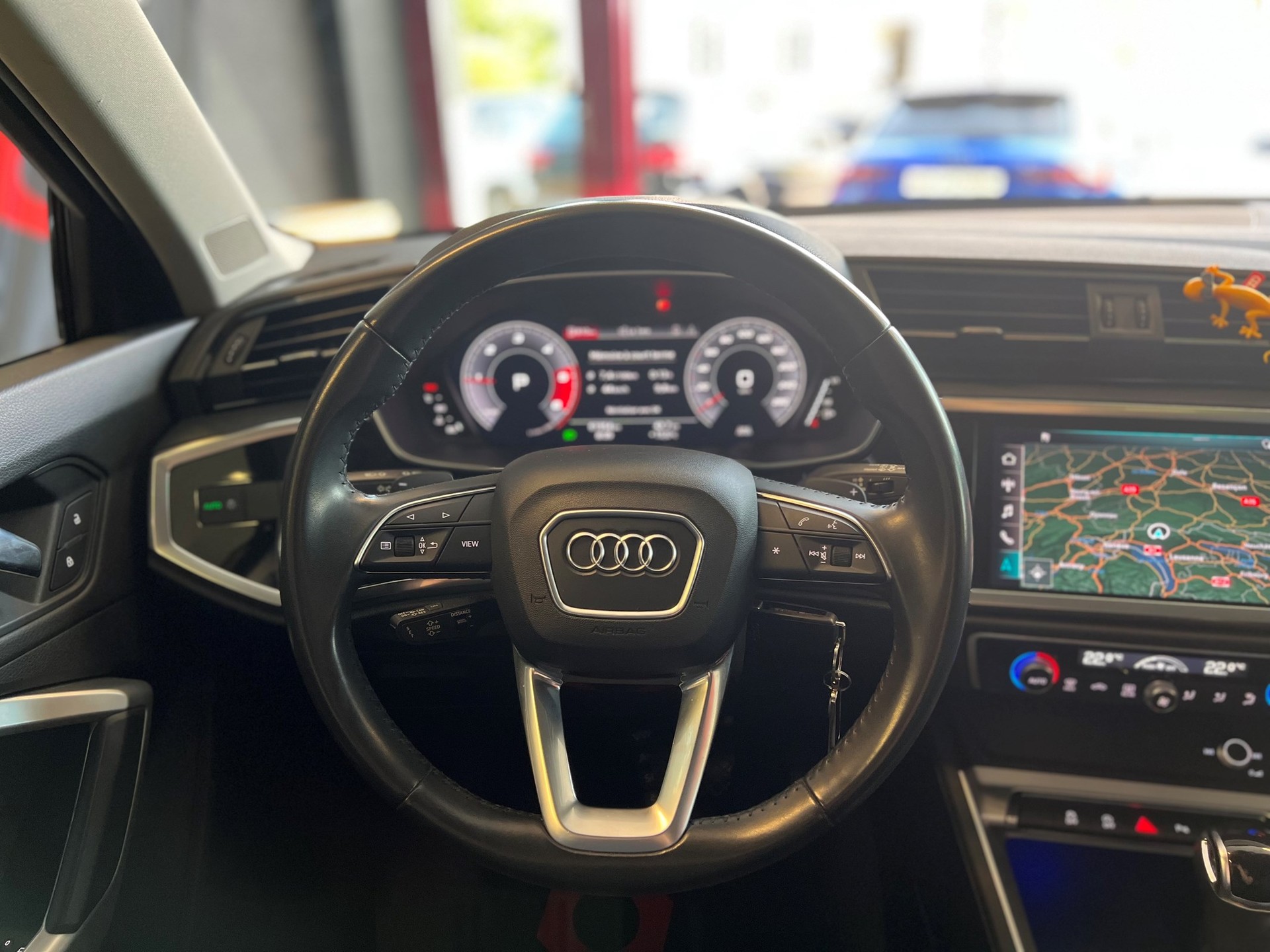 AUDI Q3 40 TDI advanced quattro S-tronic-image-10