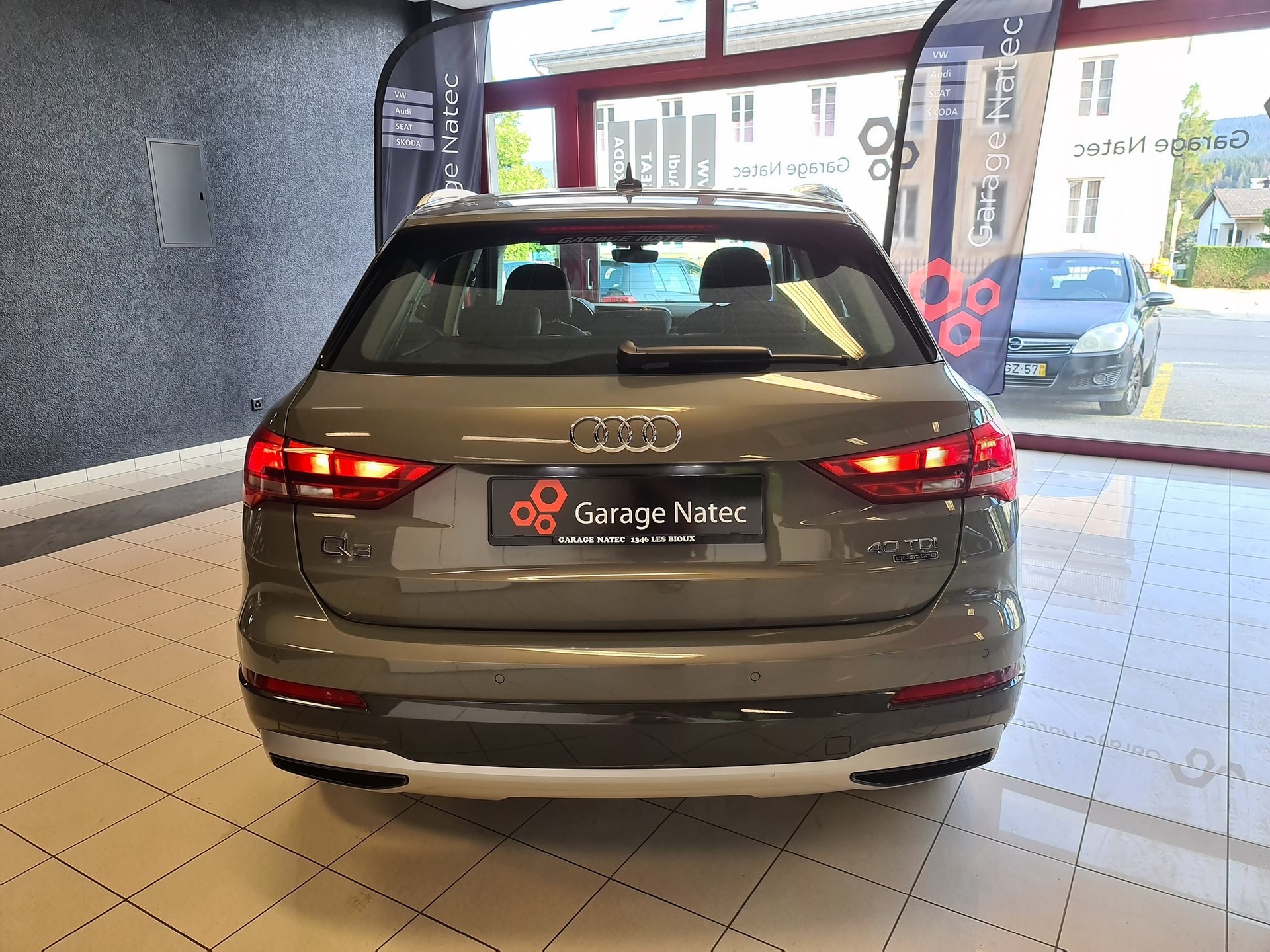 AUDI Q3 40 TDI advanced quattro S-tronic-image-6