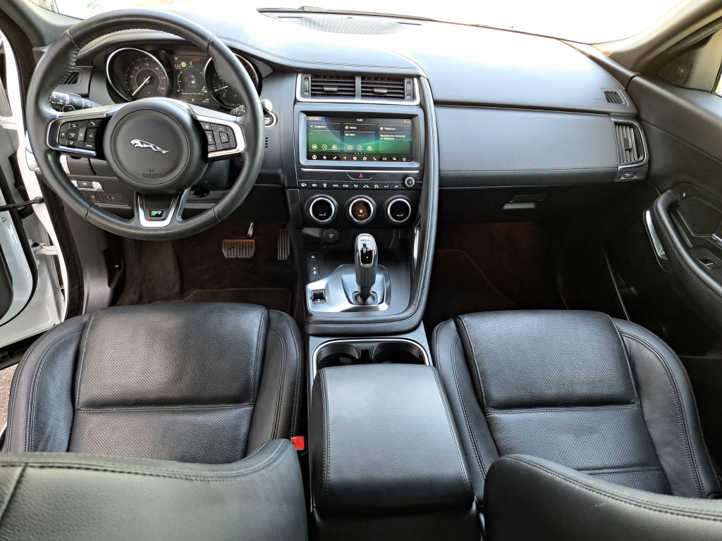 JAGUAR E-Pace 2.0 T 200cv S AWD-image-11
