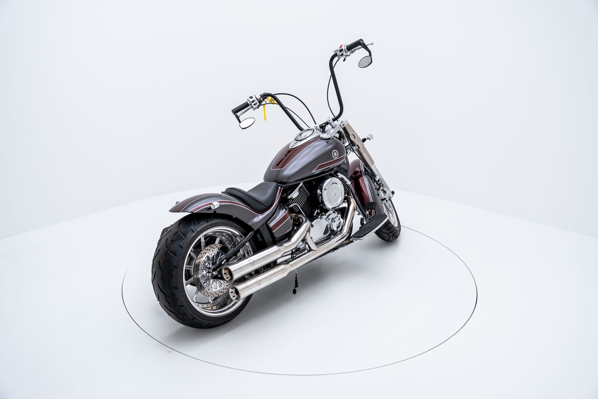 YAMAHA XVS 1100 A Drag Star Classic-showroom-element-3