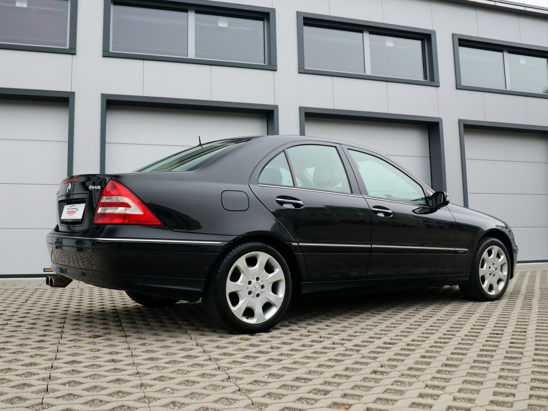 MERCEDES-BENZ C 350 4Matic Automatic (CH)-image-2