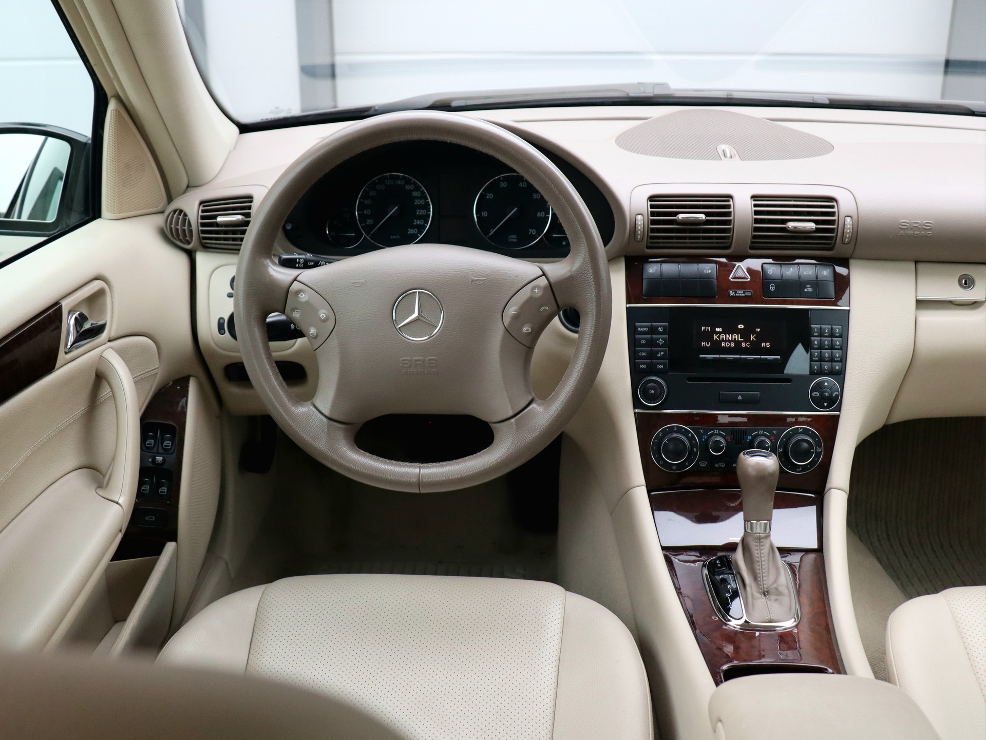 MERCEDES-BENZ C 350 4Matic Automatic (CH)-image-7