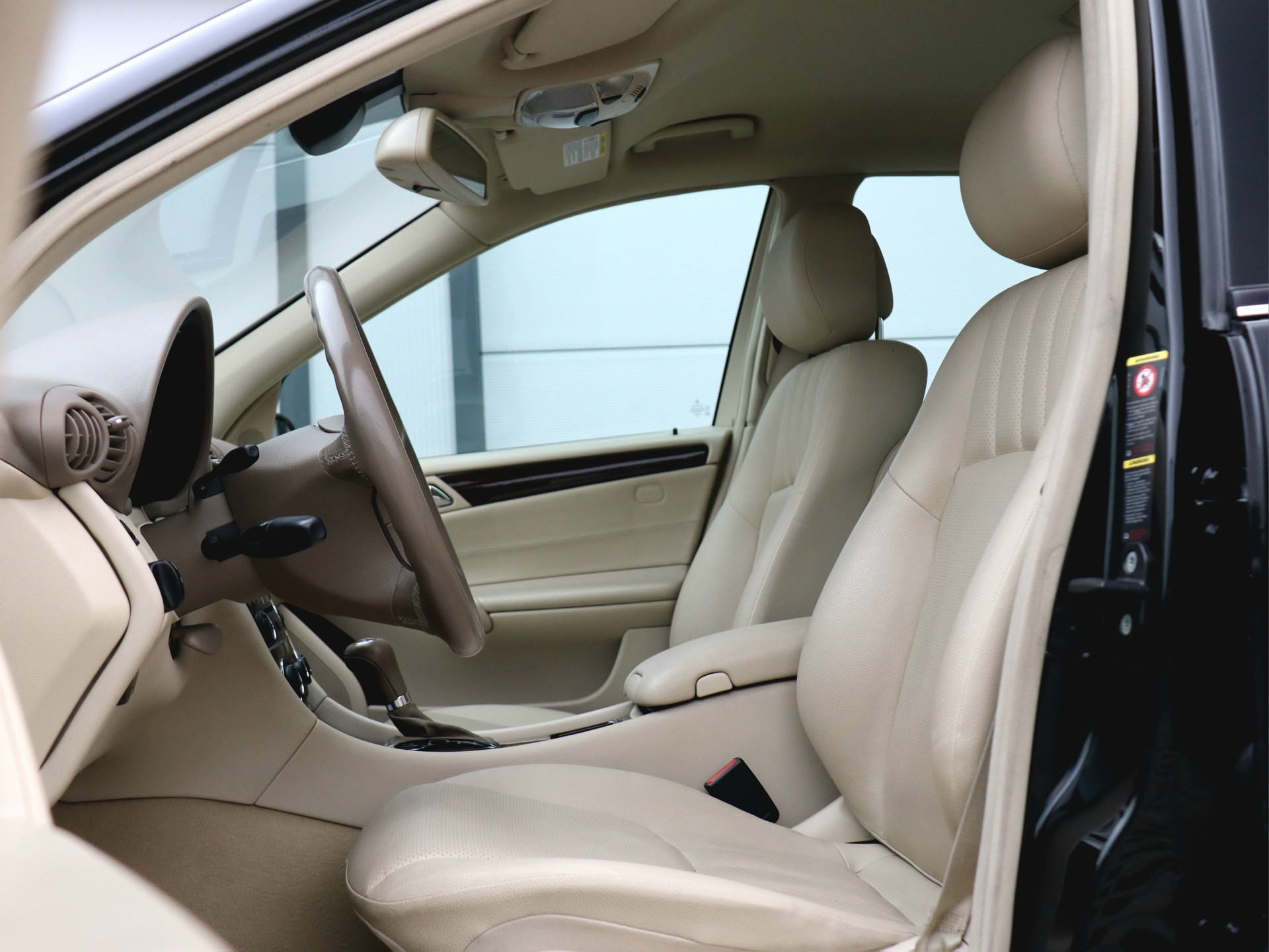 MERCEDES-BENZ C 350 4Matic Automatic (CH)-image-4