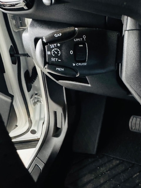 CITROEN C5 Aircross 1.6 PHEV Swiss Edition-image-13