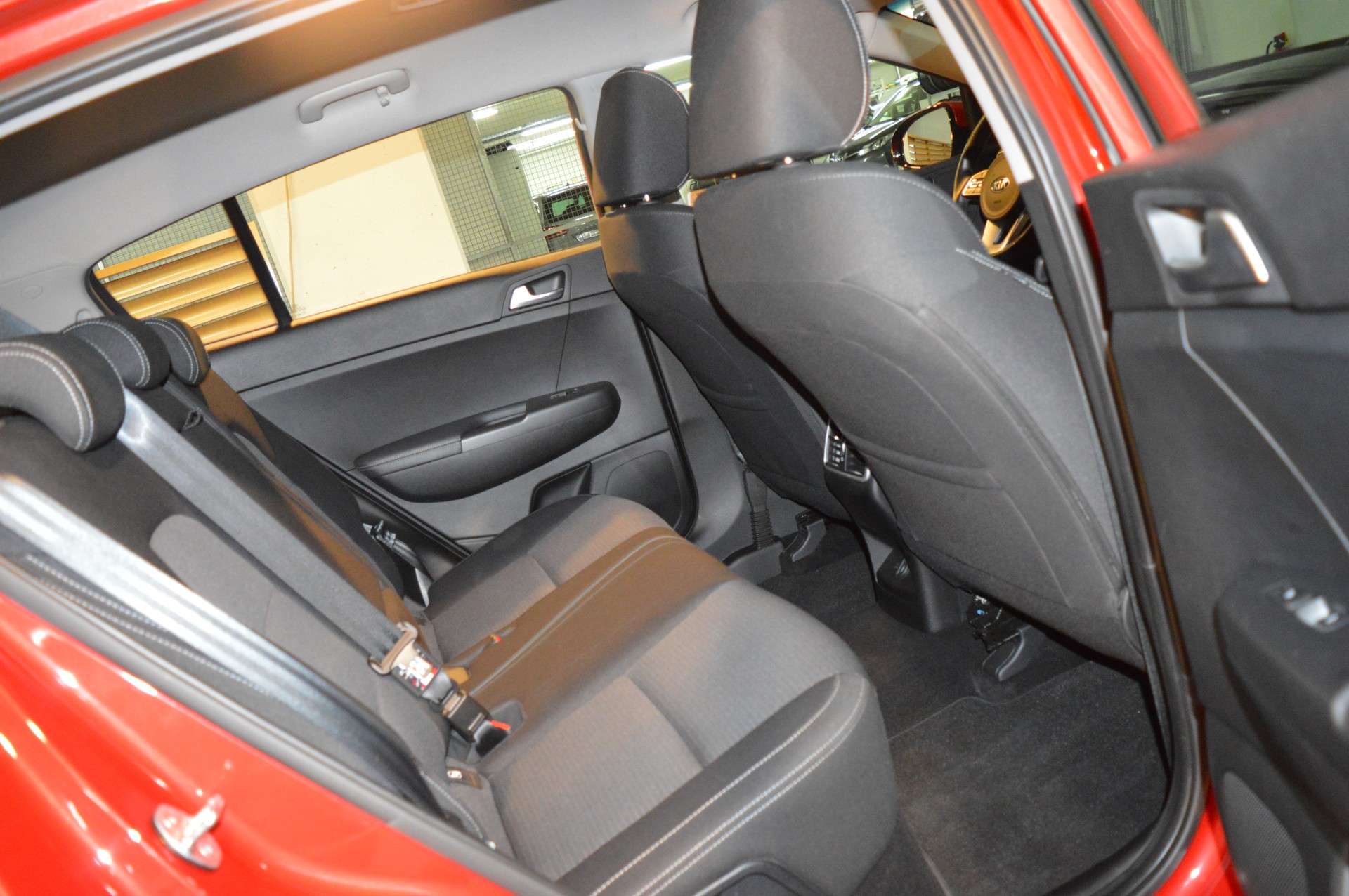 KIA Sportage 1.6CRDi Mild Hybrid Power 25 4WD Automat-image-20
