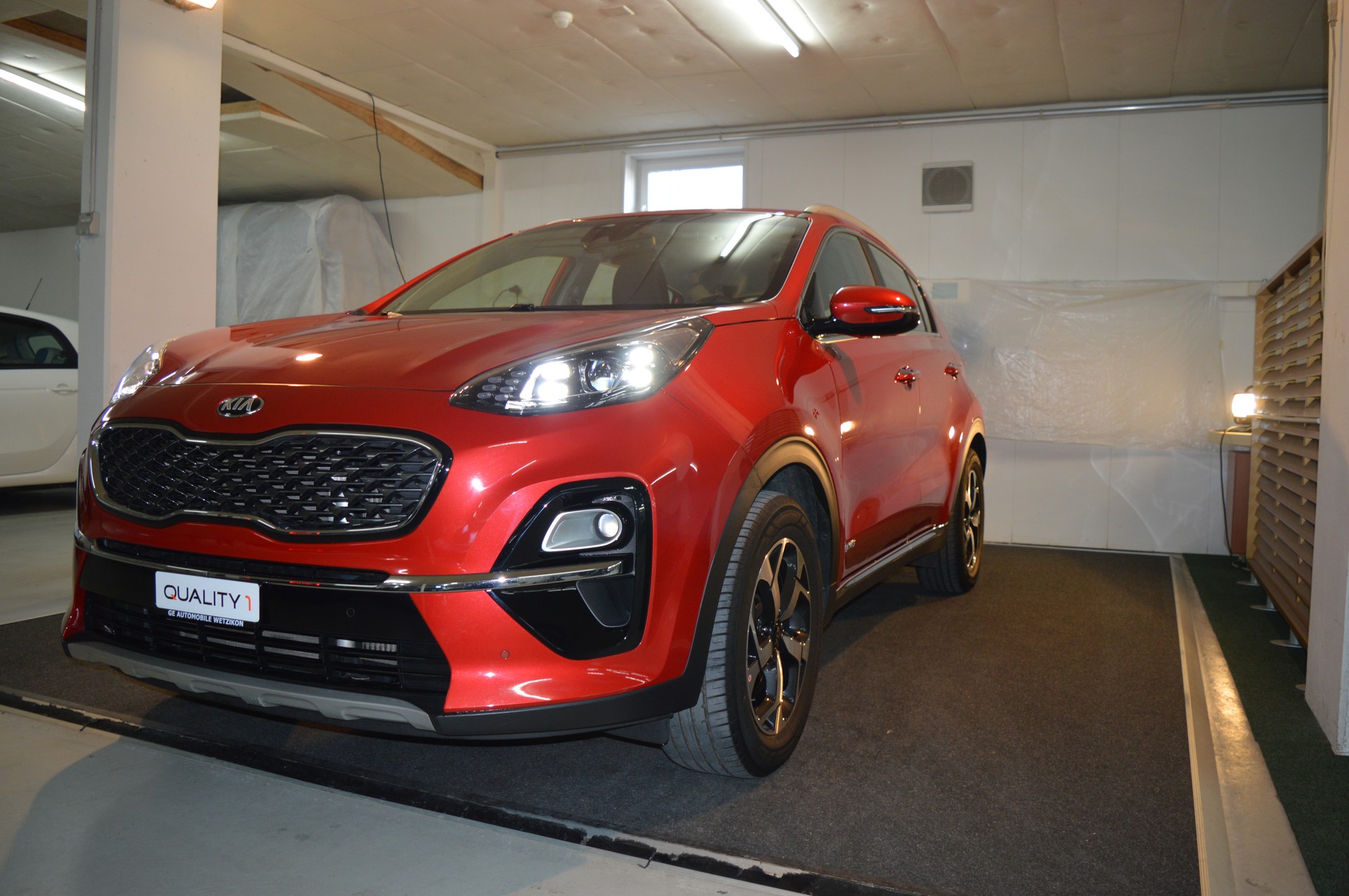 KIA Sportage 1.6CRDi Mild Hybrid Power 25 4WD Automat-image-2