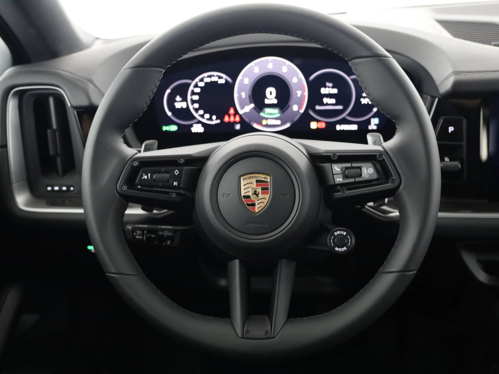 PORSCHE Cayenne E-Hybrid Coupé-image-3