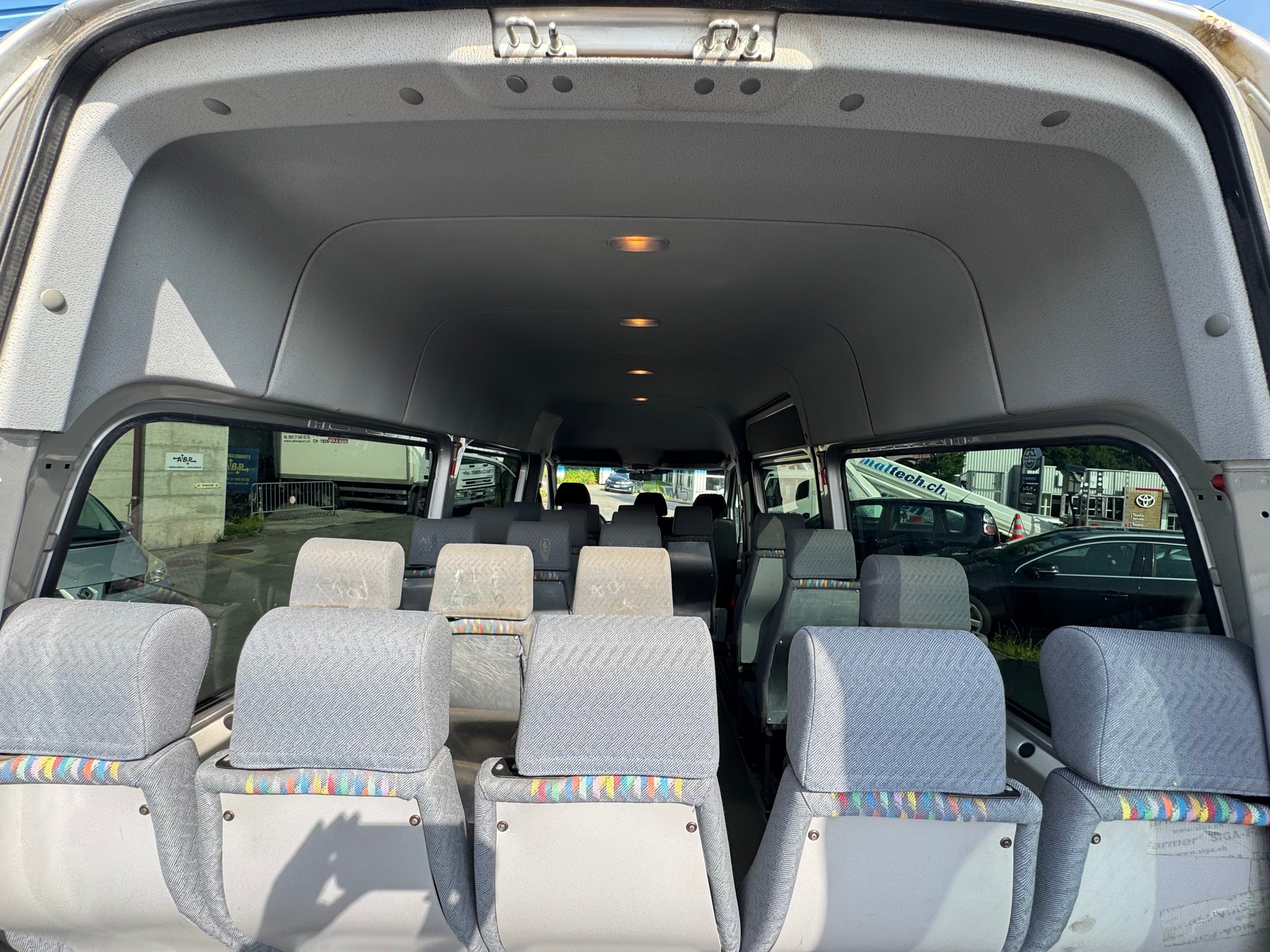 MERCEDES-BENZ 311 CDI-image-7
