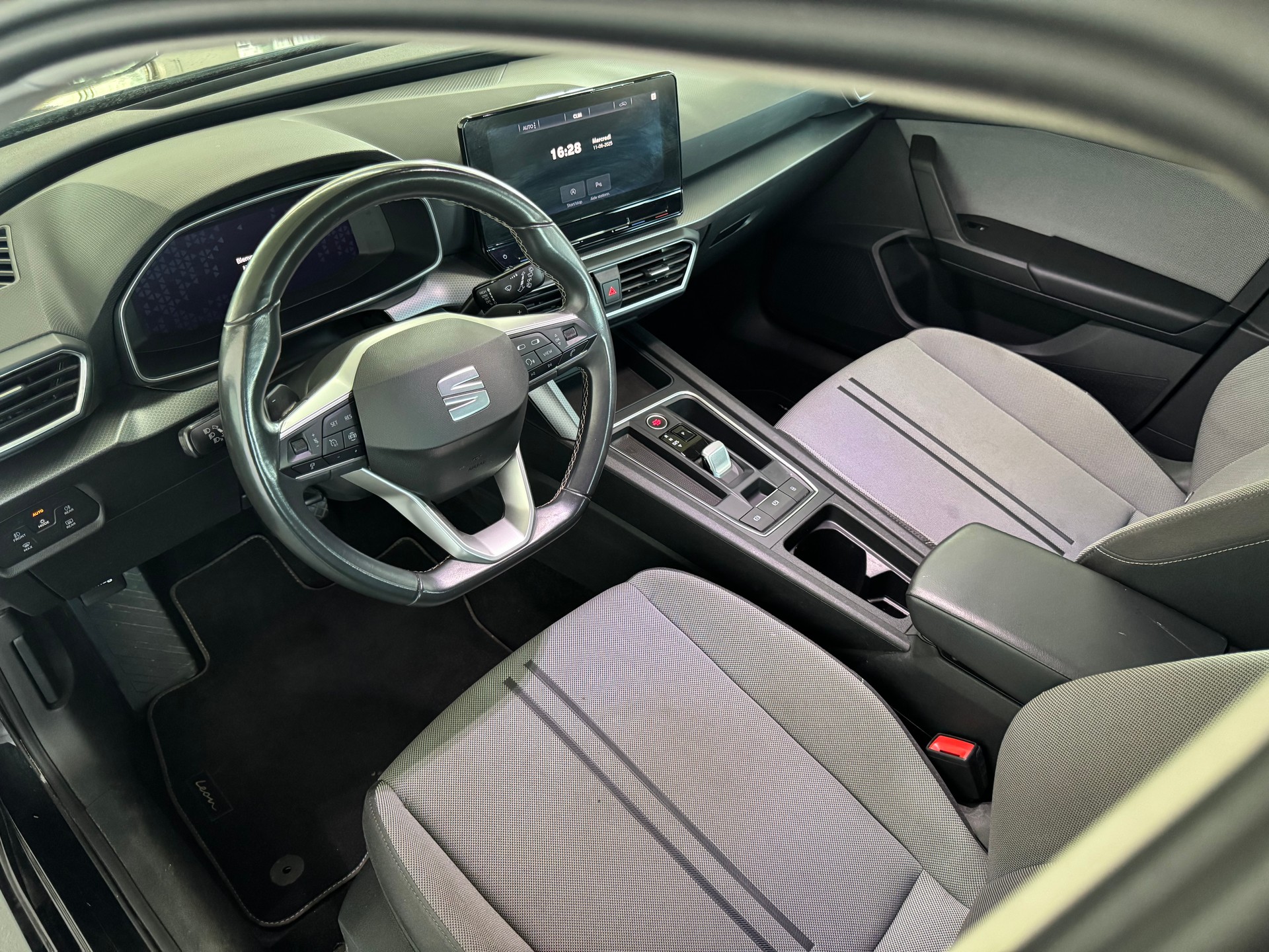 SEAT Leon 1.5 TGI DSG Style-image-13