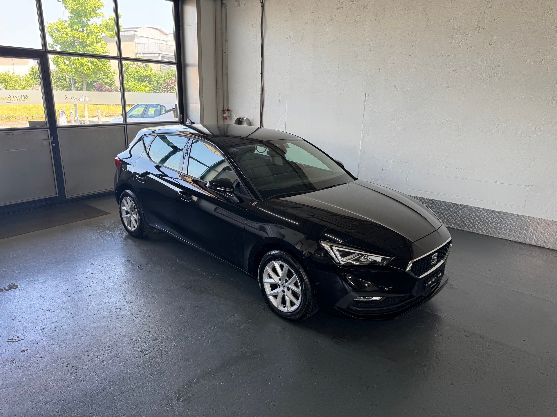 SEAT Leon 1.5 TGI DSG Style-image-0