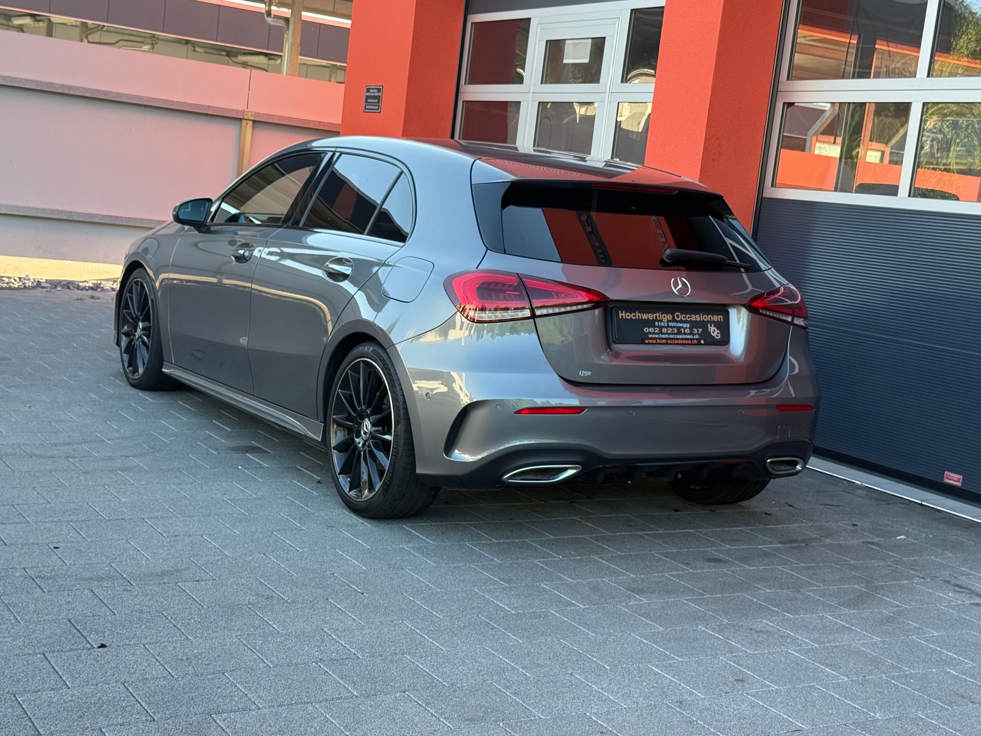 MERCEDES-BENZ A 250 4Matic AMG Line 4Matic 7G-DCT-image-2