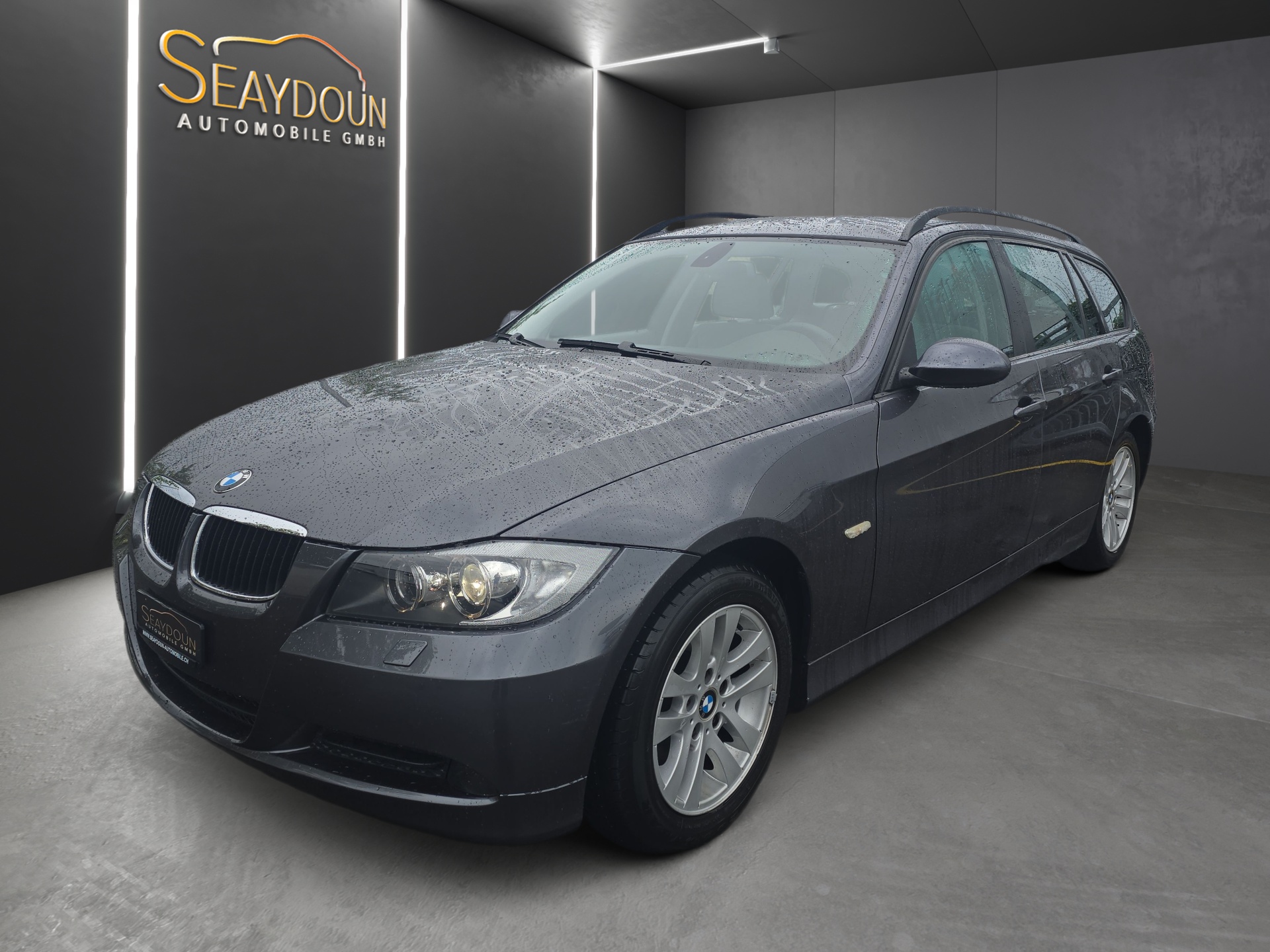 BMW 320d Touring Steptronic-image-0