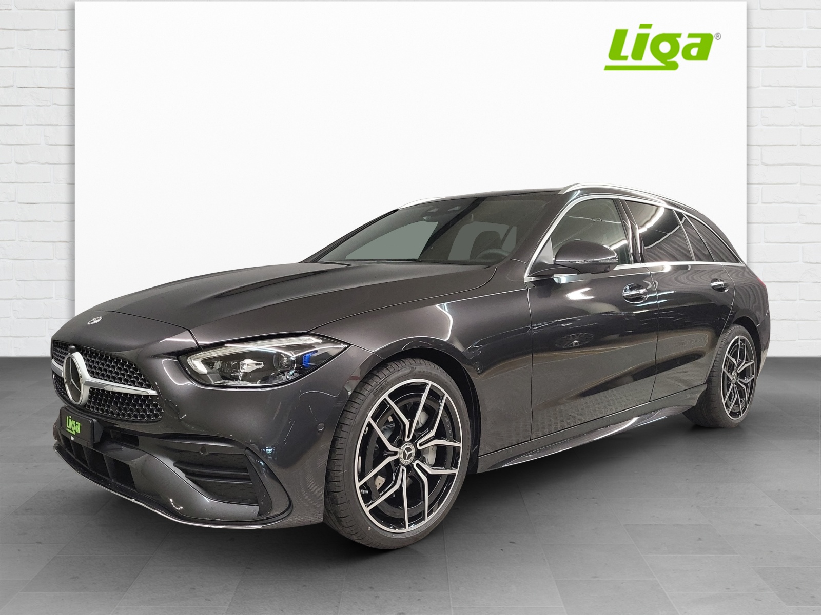 MERCEDES-BENZ C 220 d AMG Line 4Matic Swiss Star T-image-1