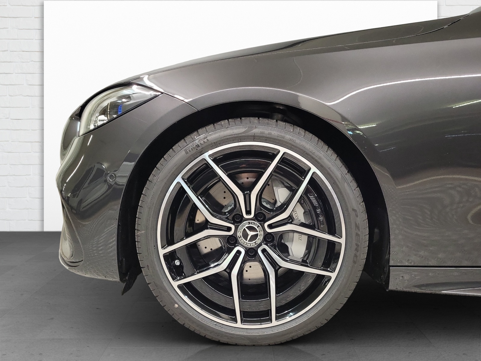 MERCEDES-BENZ C 220 d AMG Line 4Matic Swiss Star T-image-5