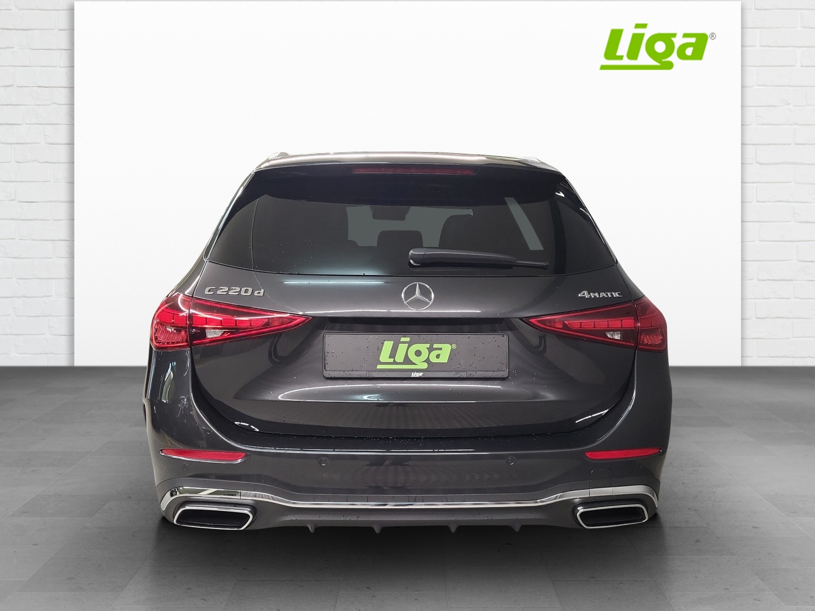 MERCEDES-BENZ C 220 d AMG Line 4Matic Swiss Star T-image-4