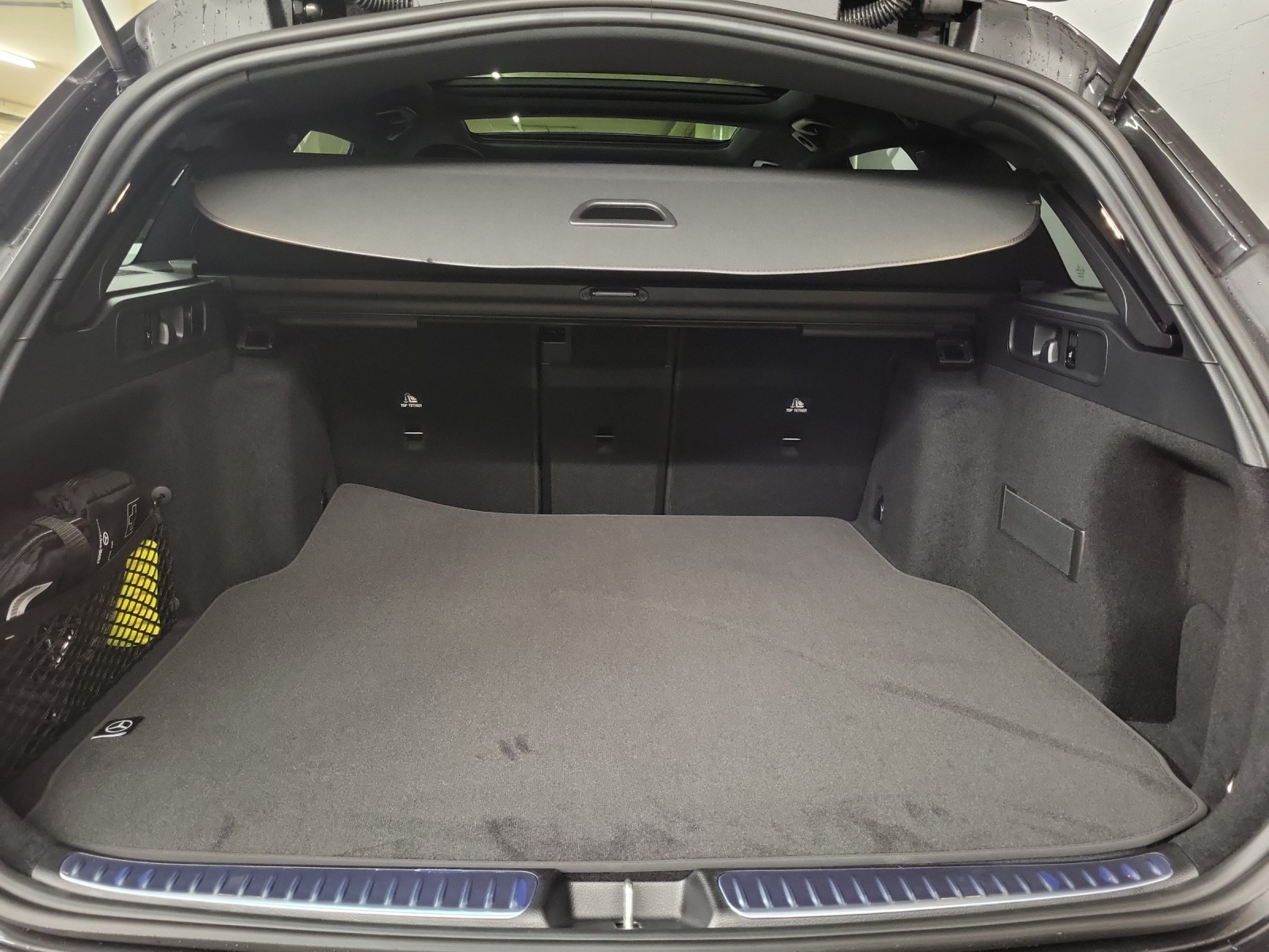 MERCEDES-BENZ C 220 d AMG Line 4Matic Swiss Star T-image-10