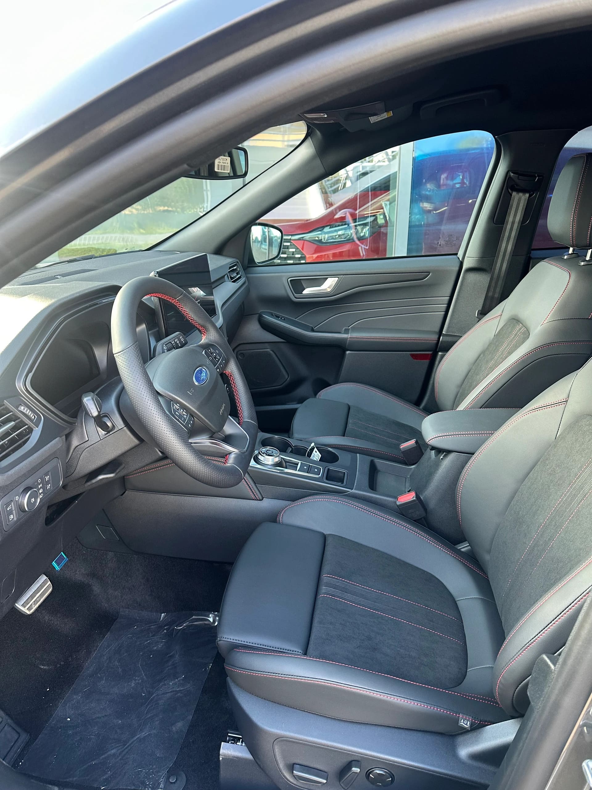 FORD Kuga 2.5 Plug-in Hybrid ST-Lin PHEV/FWD-image-10