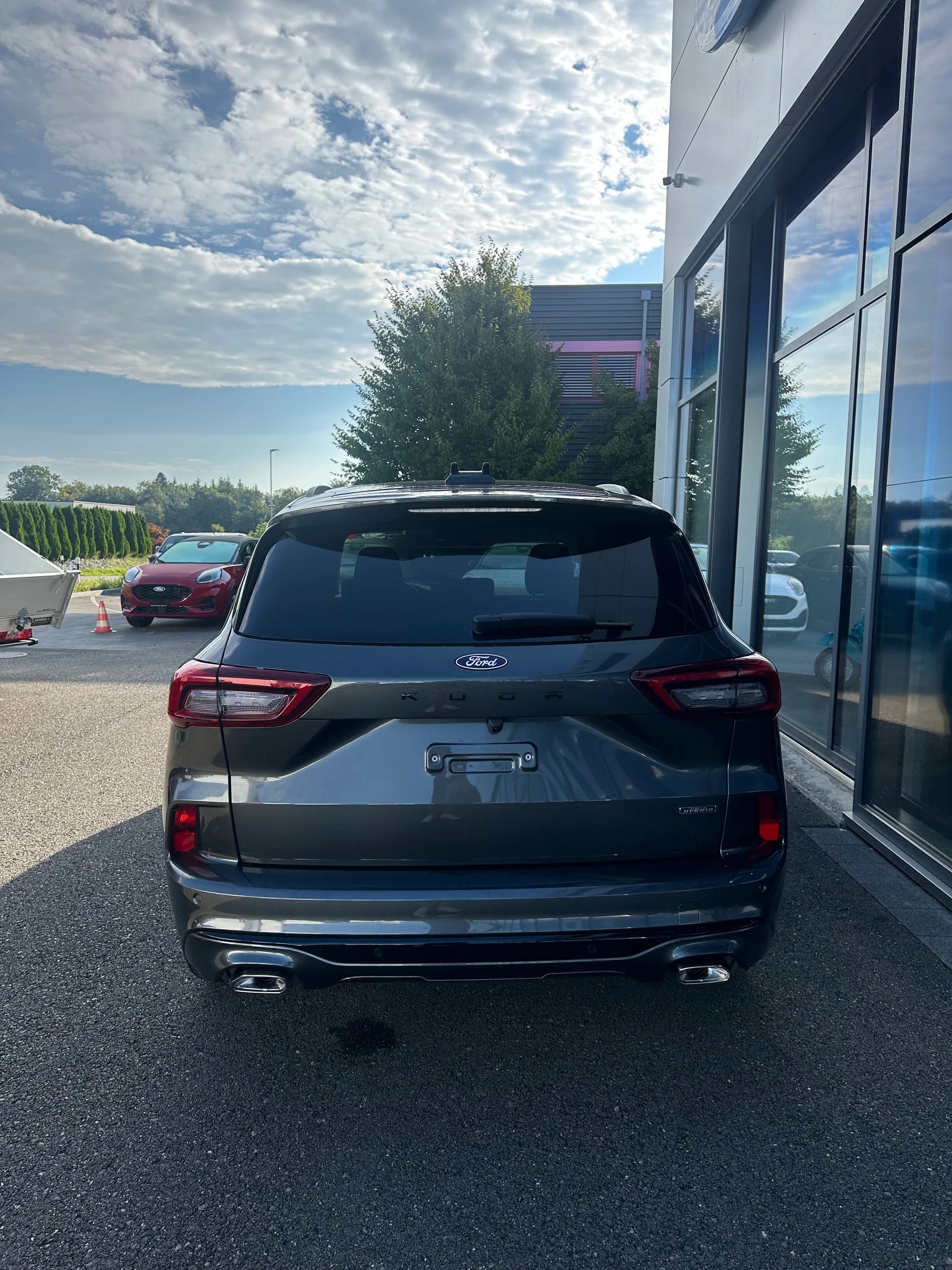 FORD Kuga 2.5 Plug-in Hybrid ST-Lin PHEV/FWD-image-4