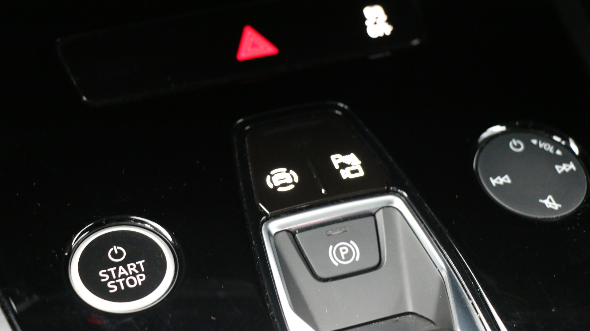AUDI Q4 e-tron 50 quattro-image-20