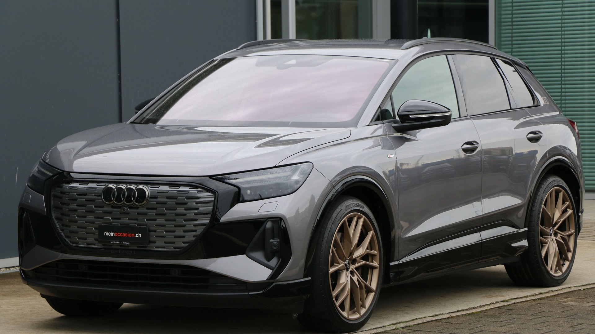 AUDI Q4 e-tron 50 quattro-image-2