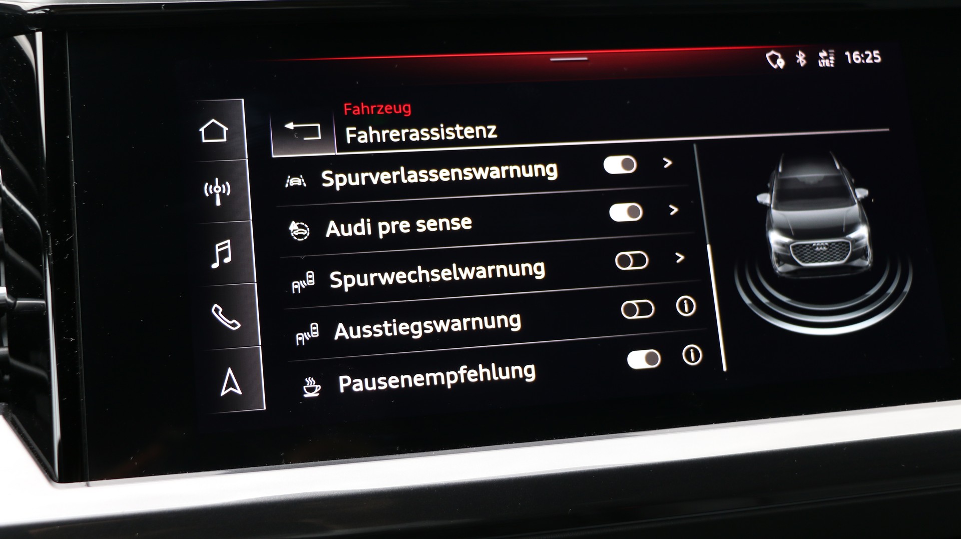 AUDI Q4 e-tron 50 quattro-image-22