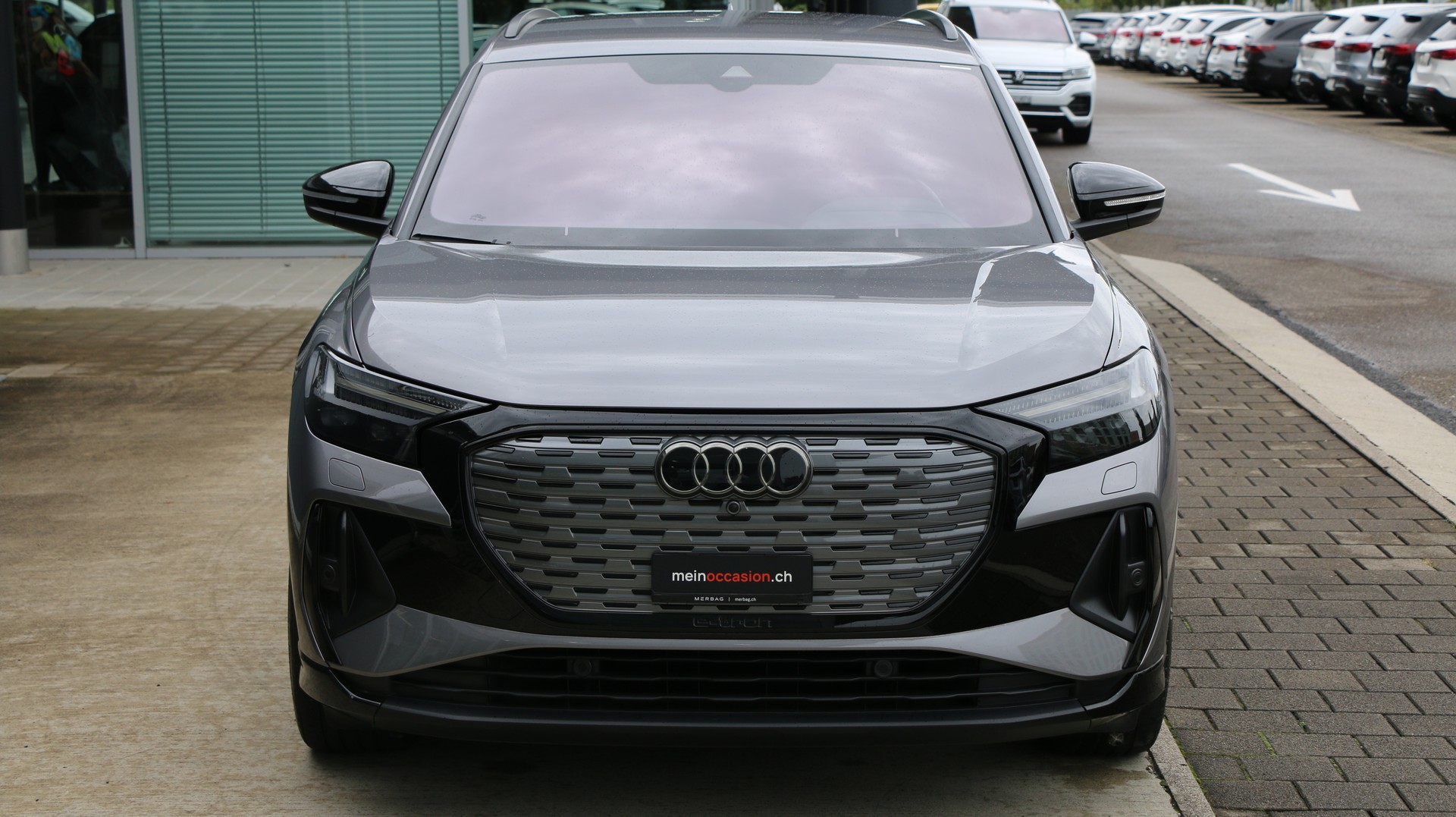 AUDI Q4 e-tron 50 quattro-image-6