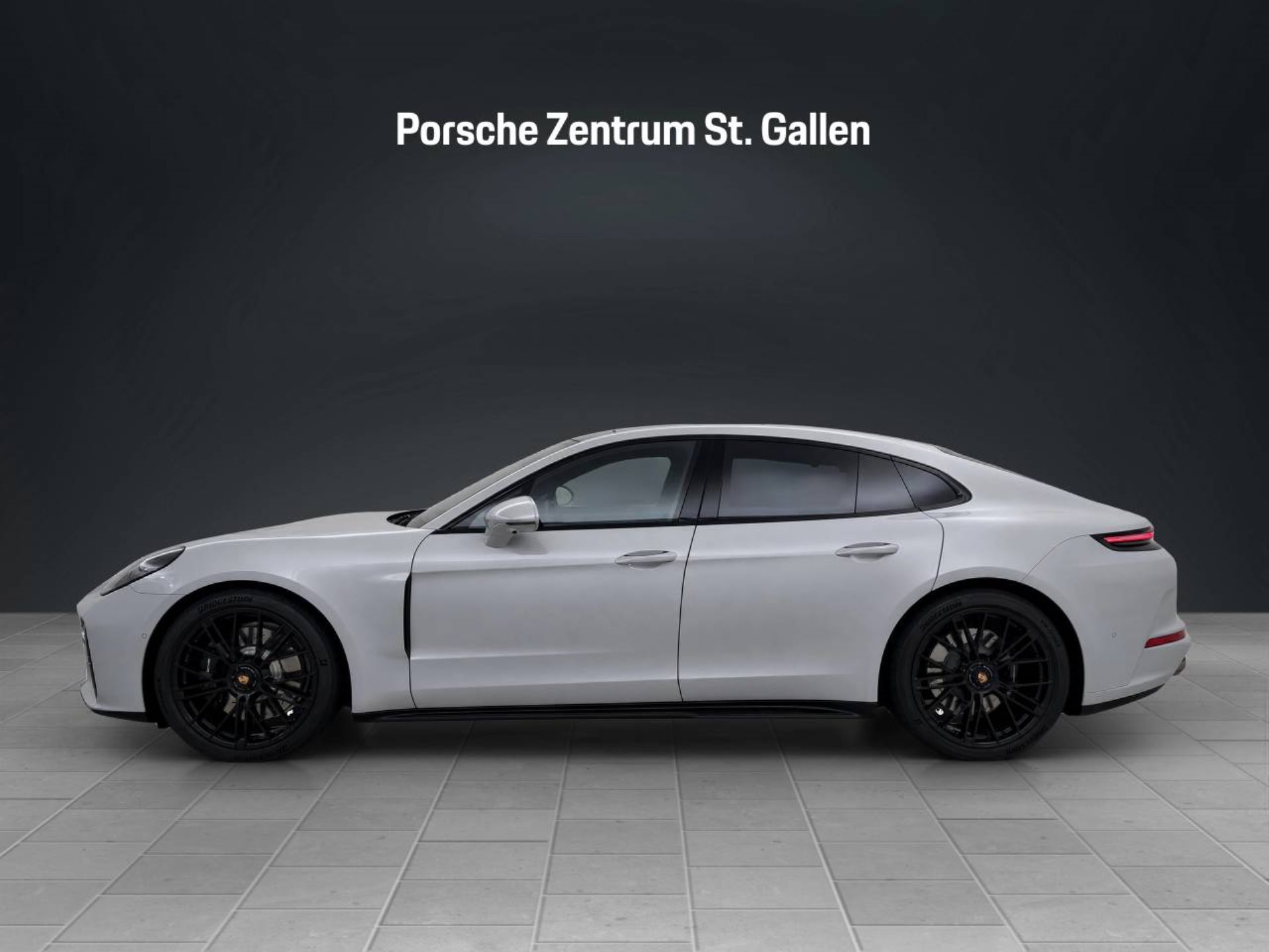 PORSCHE Panamera GTS-image-1