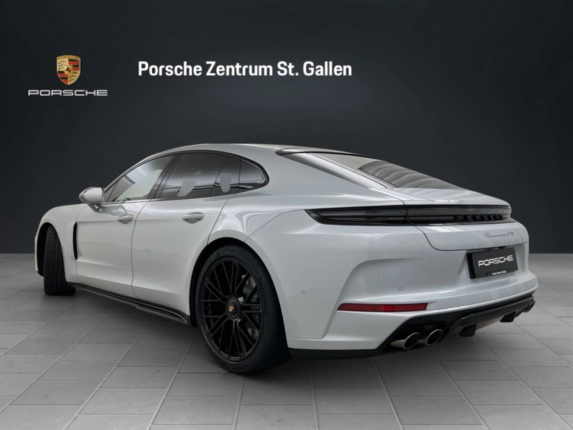 PORSCHE Panamera GTS-image-1