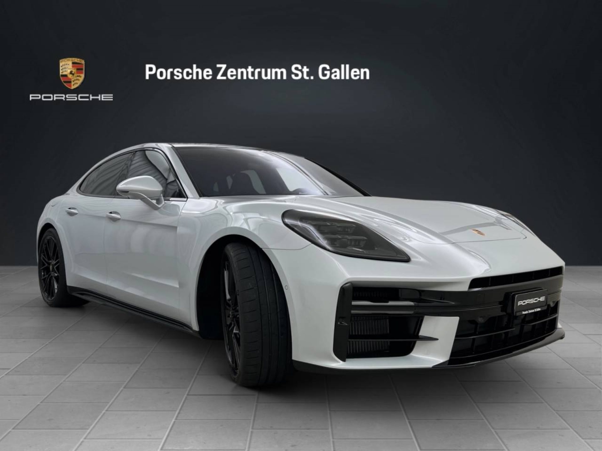 PORSCHE Panamera GTS-image-2