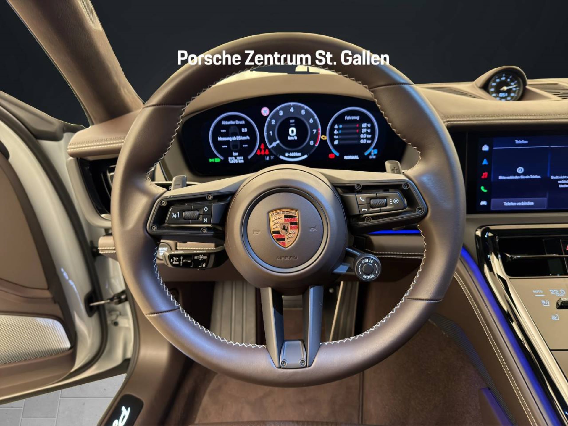 PORSCHE Panamera GTS-image-13