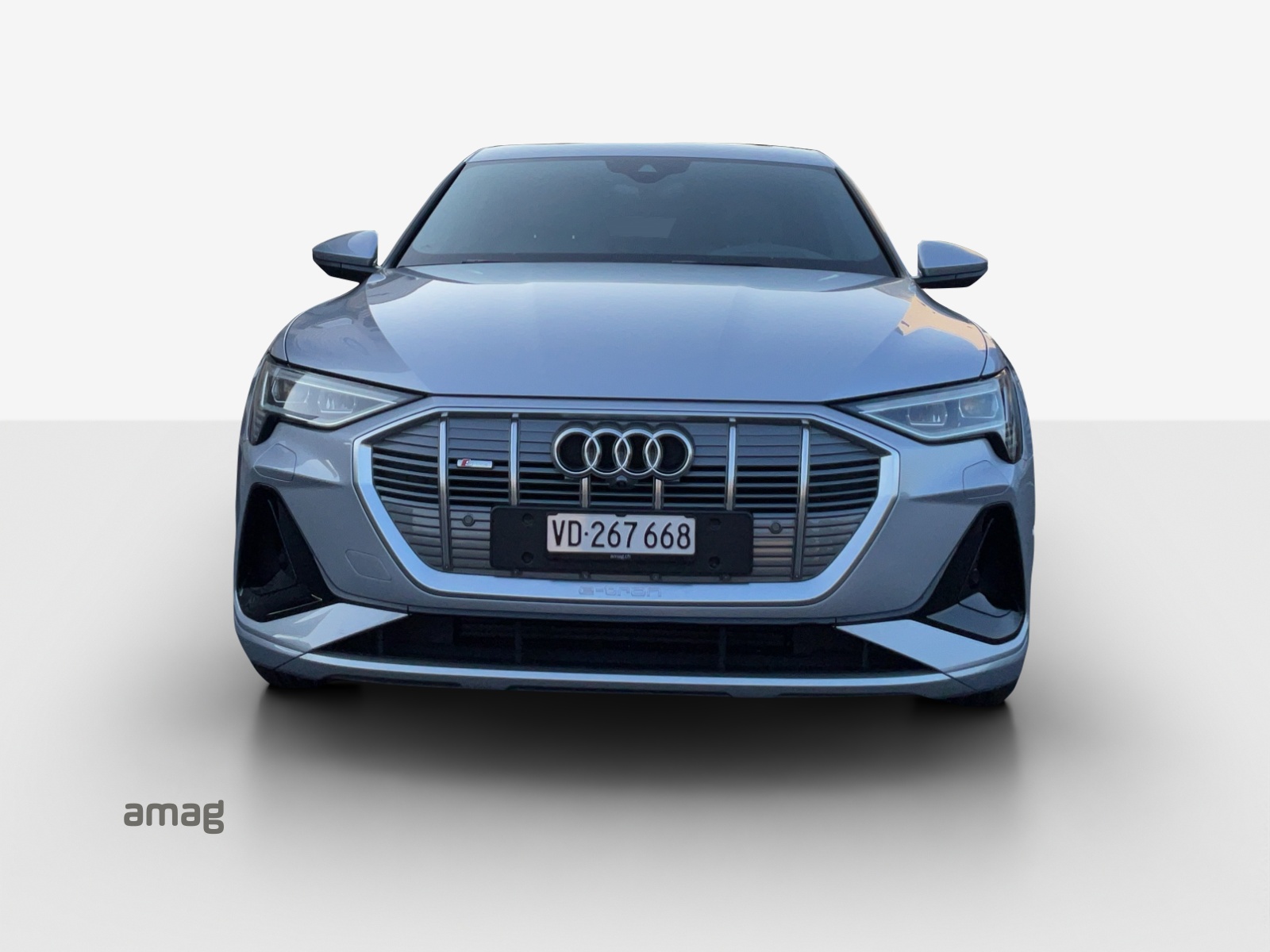 AUDI e-tron 55 Sportback S Line quattro-image-6