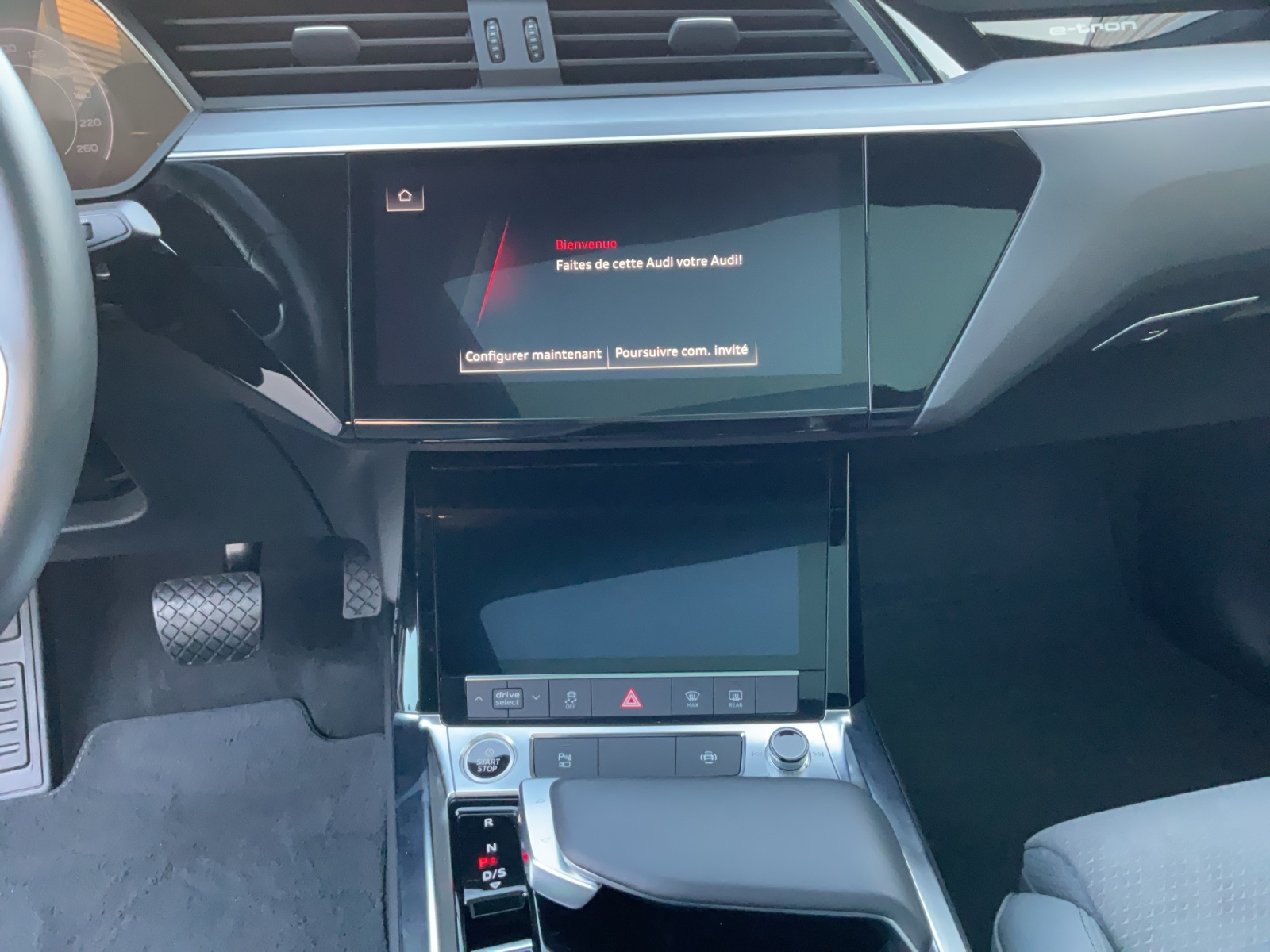 AUDI e-tron 55 Sportback S Line quattro-image-10