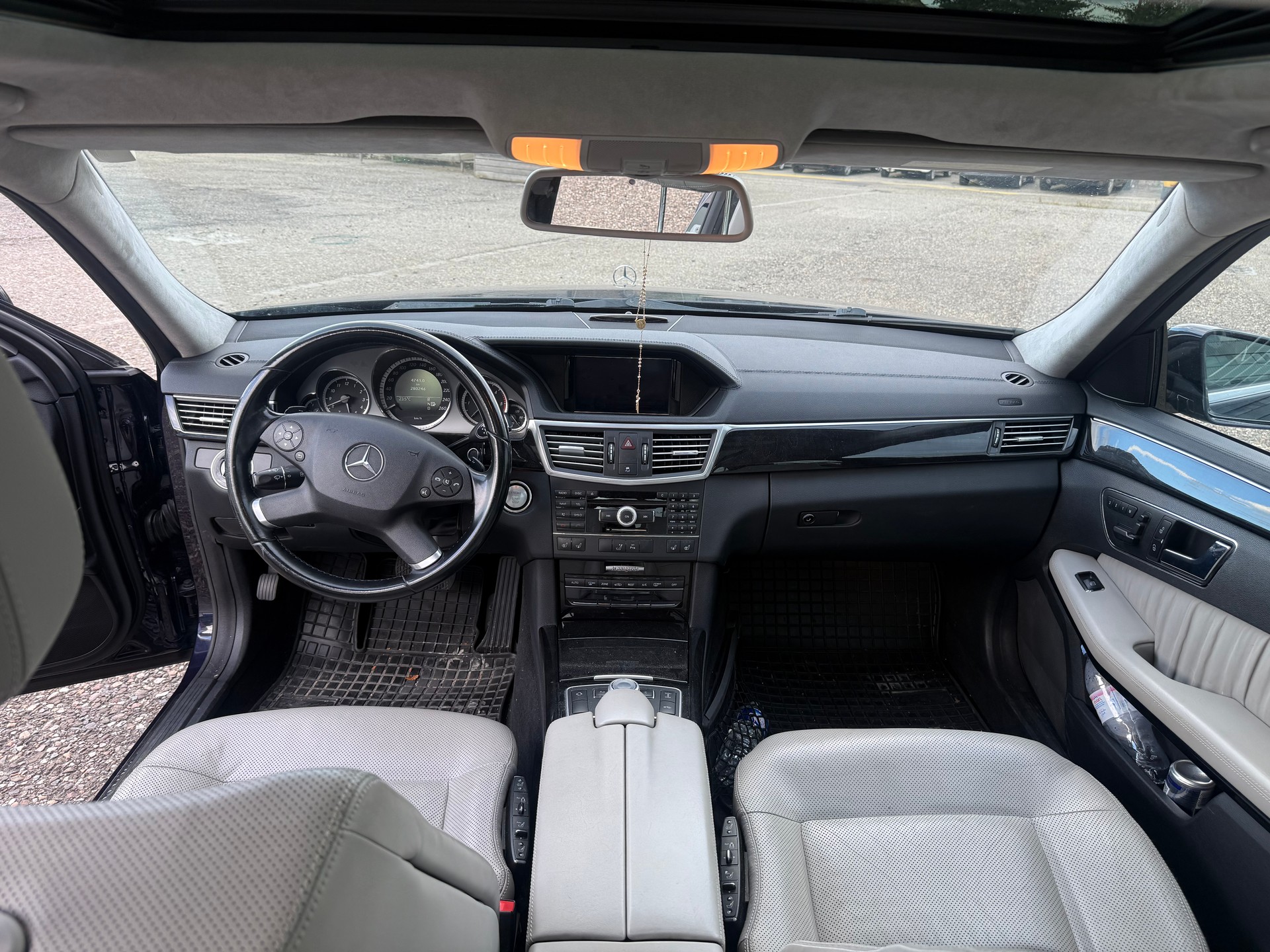MERCEDES-BENZ E 350 CDI BlueEfficiency Avantgarde 7G-Tronic-image-4