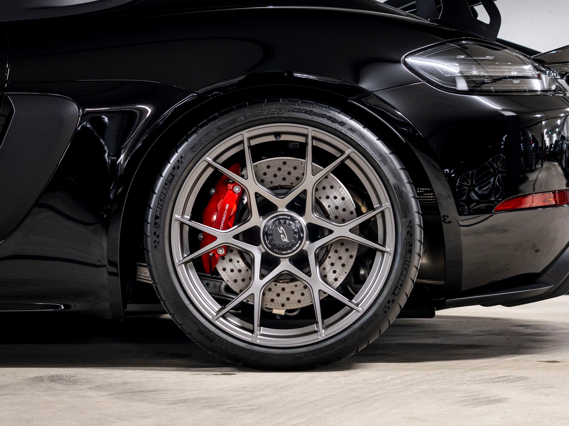 PORSCHE 718 Cayman GT4 RS PDK-image-11