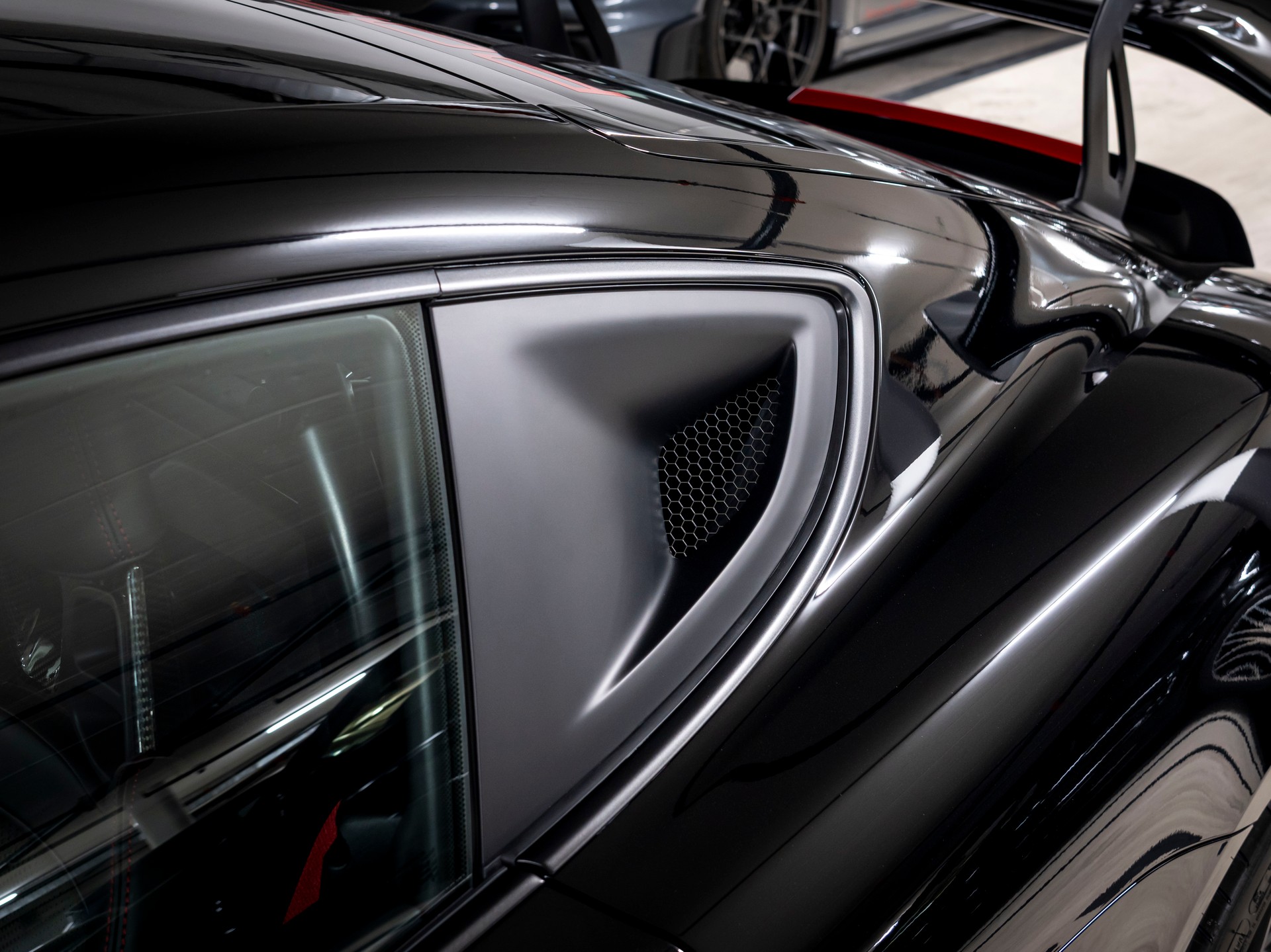 PORSCHE 718 Cayman GT4 RS PDK-image-16