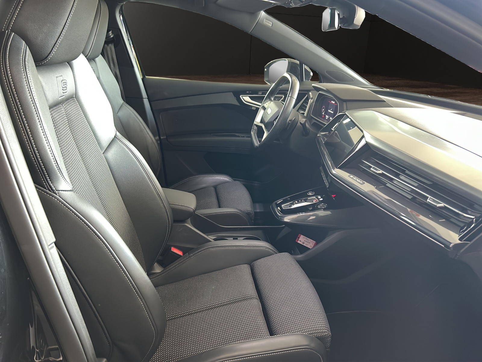 AUDI Q4 e-tron 35-image-13