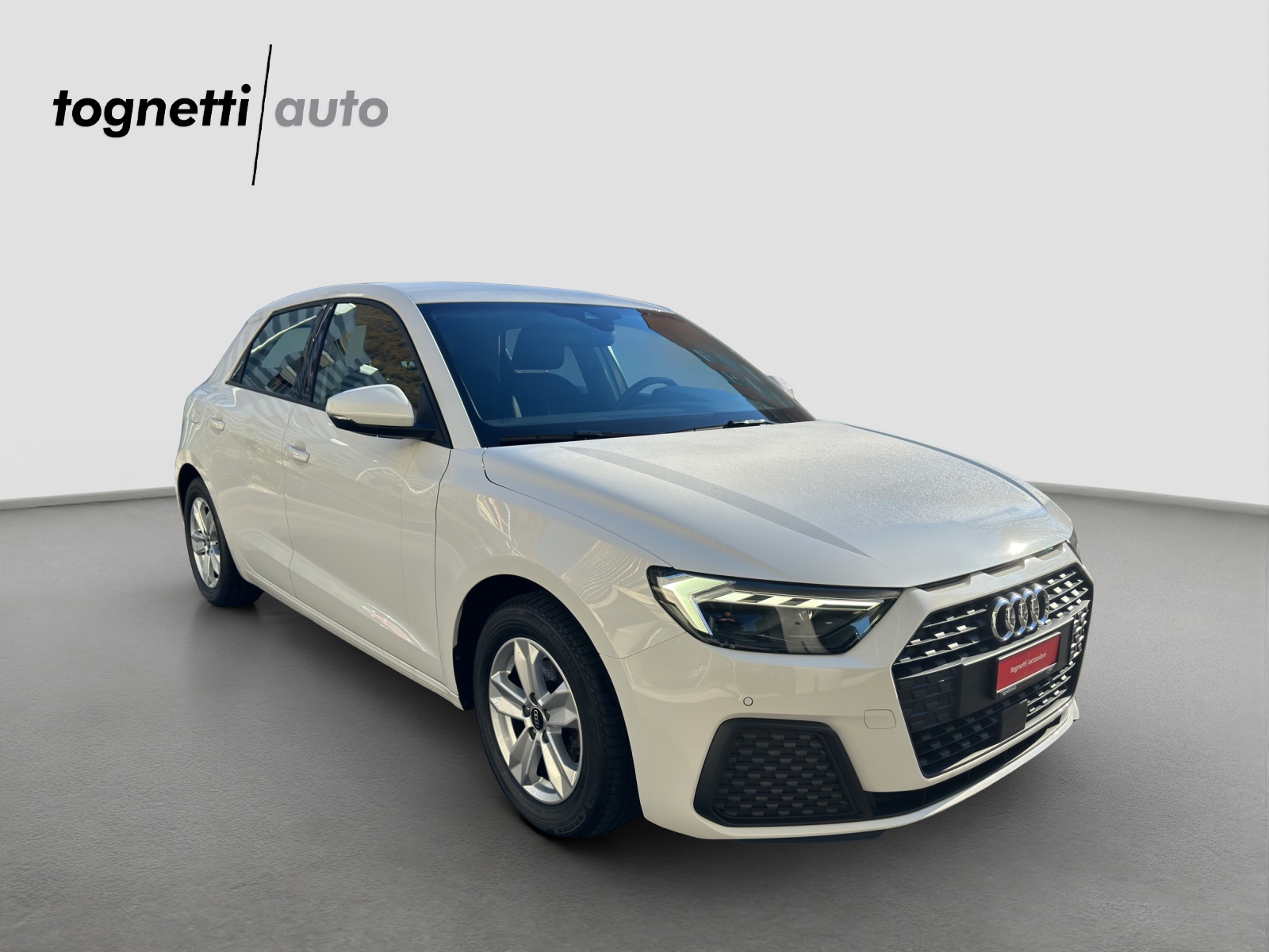 AUDI A1 Sportback 30 TFSI Attraction S-tronic-image-1