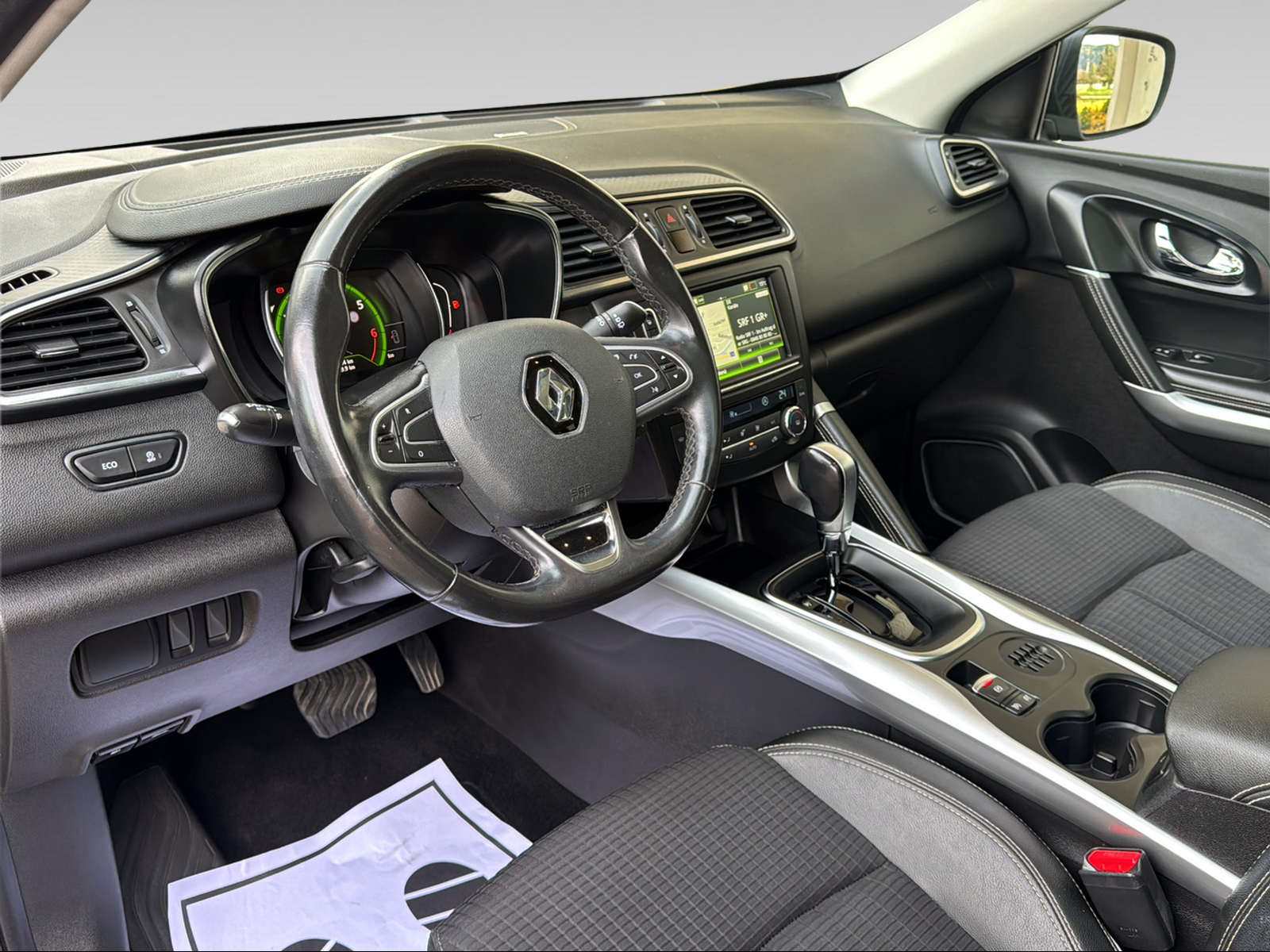 RENAULT Kadjar 1.2 16V Turbo Bose EDC *CH-Fahrzeug*-image-9