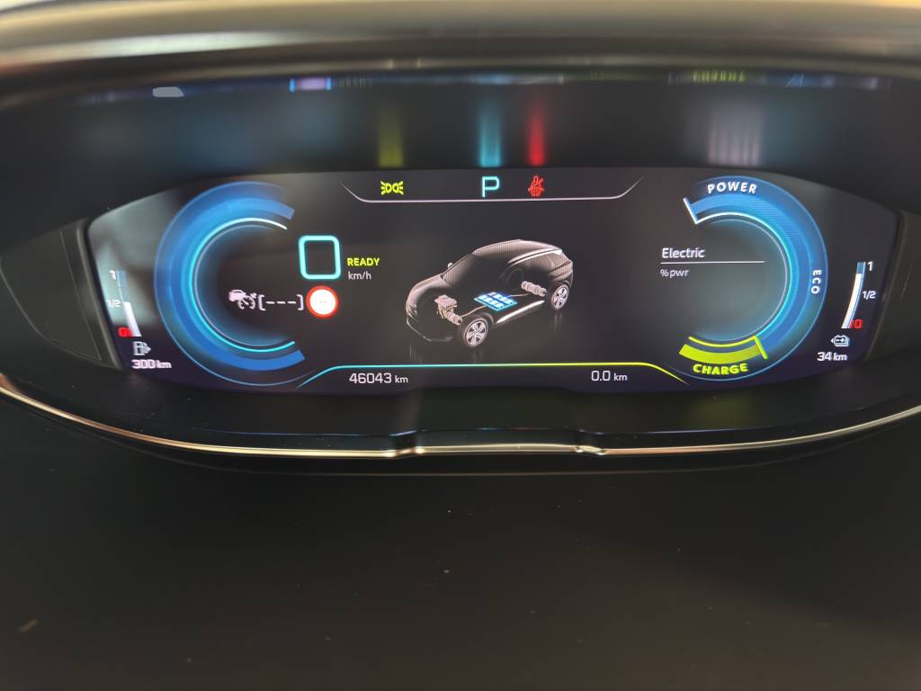 PEUGEOT 3008 300e Hybrid4 GT Pack EAT8-image-14